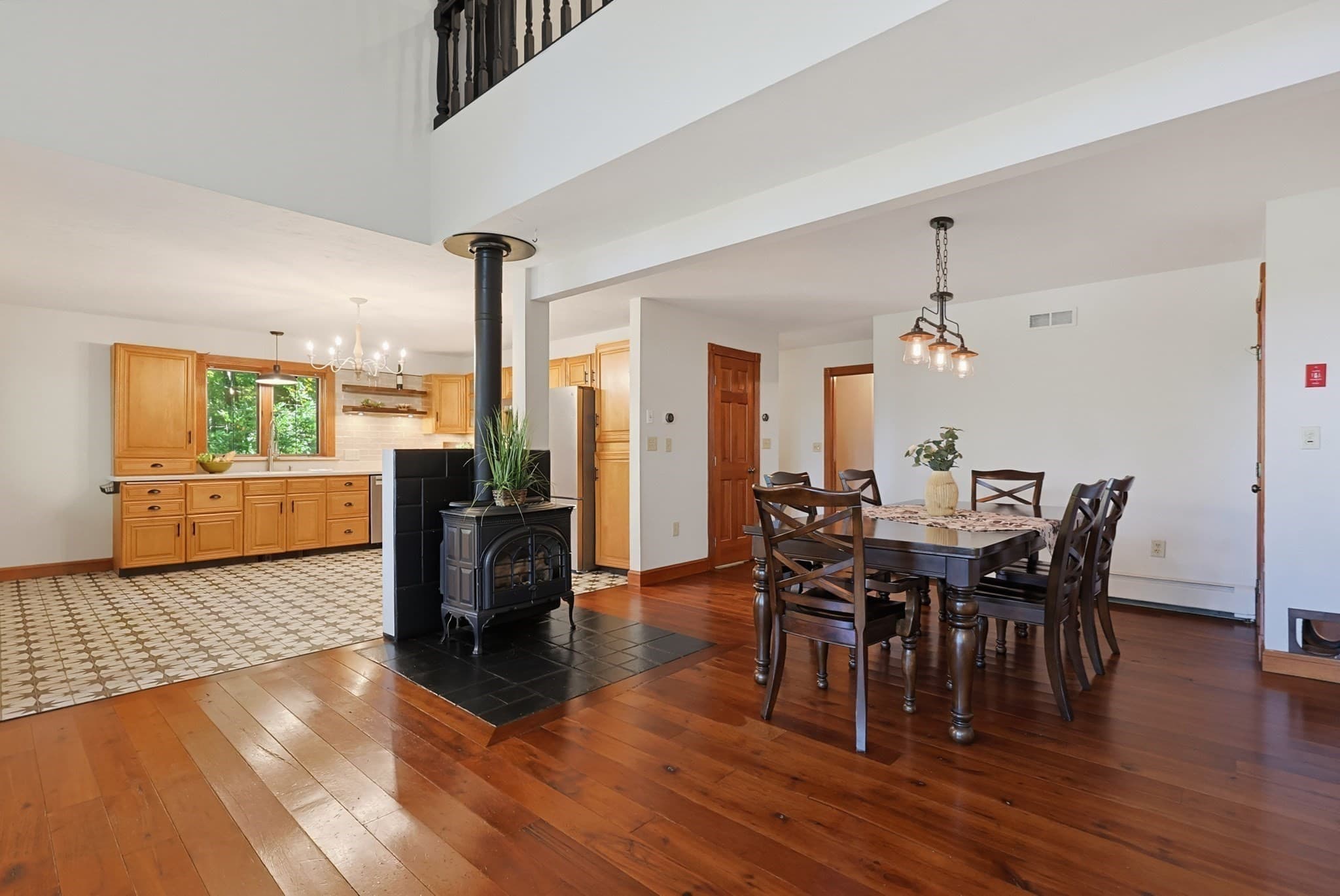Single Family Residence at 510 Mendon St, Uxbridge MA 01569, Uxbridge, photo 6 of 42