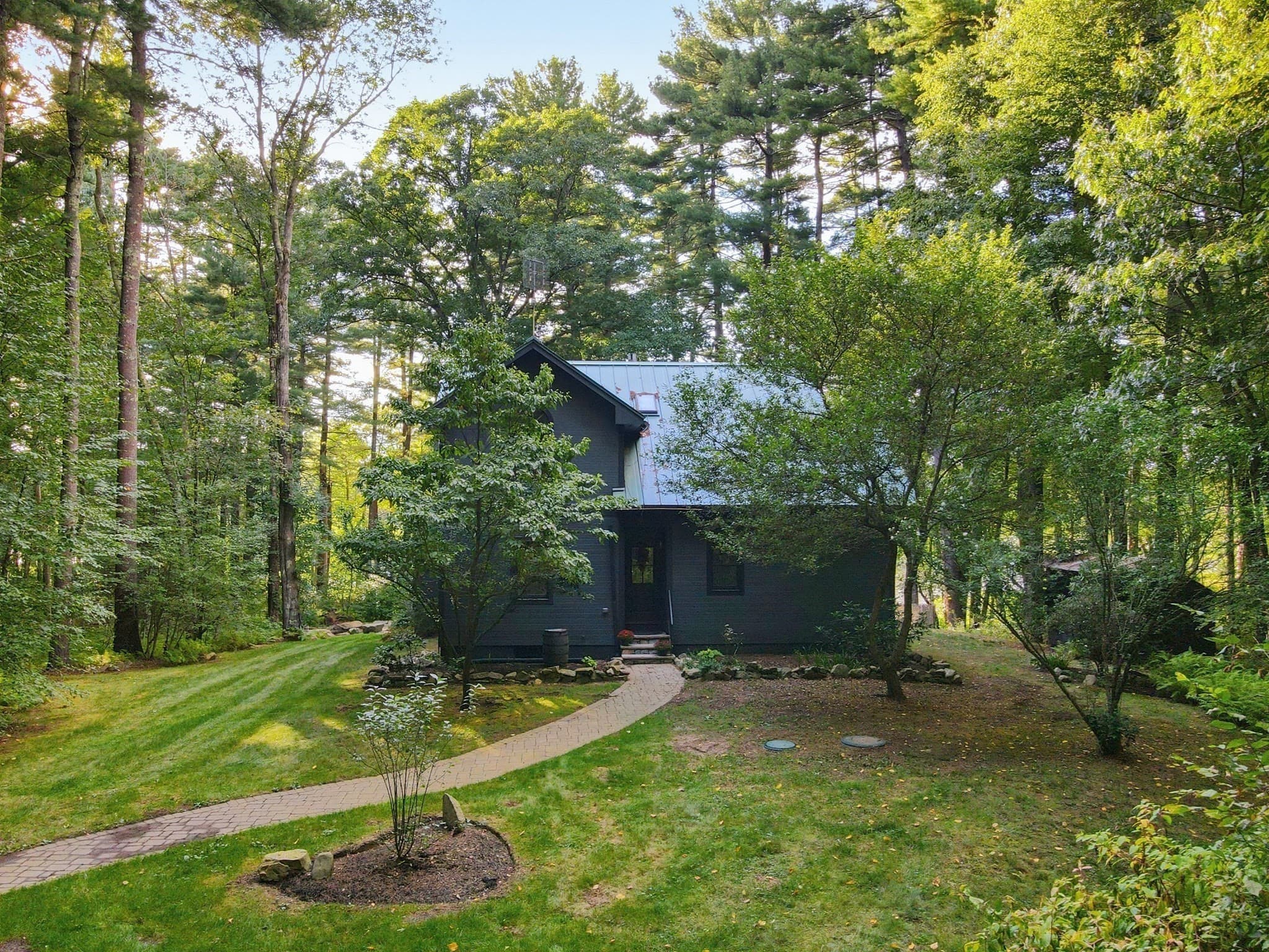 Single Family Residence at 510 Mendon St, Uxbridge MA 01569, Uxbridge, photo 3 of 42
