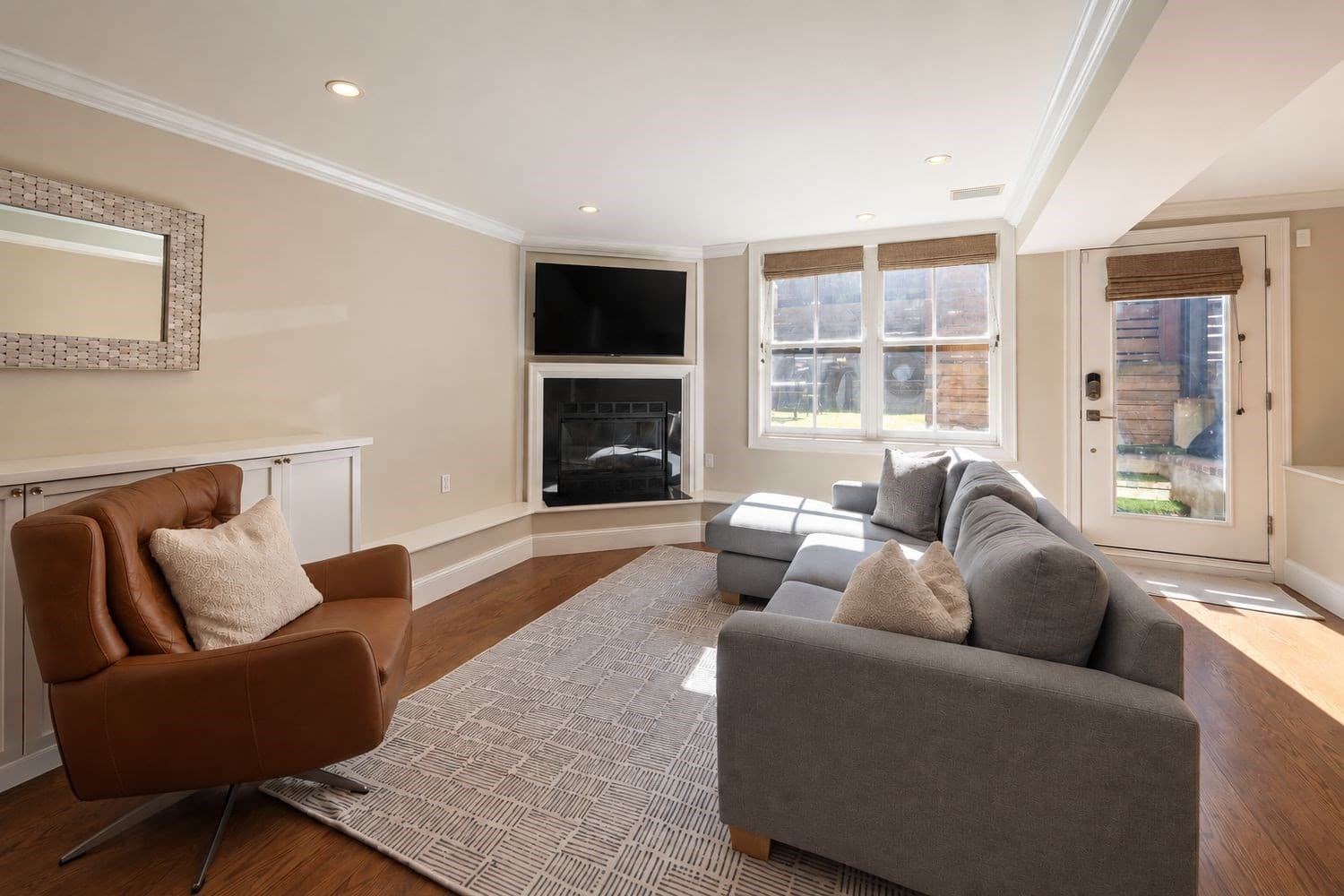Condominium at 38 Rutland Sq # 1, Boston MA 02118, Boston, photo 3 of 25