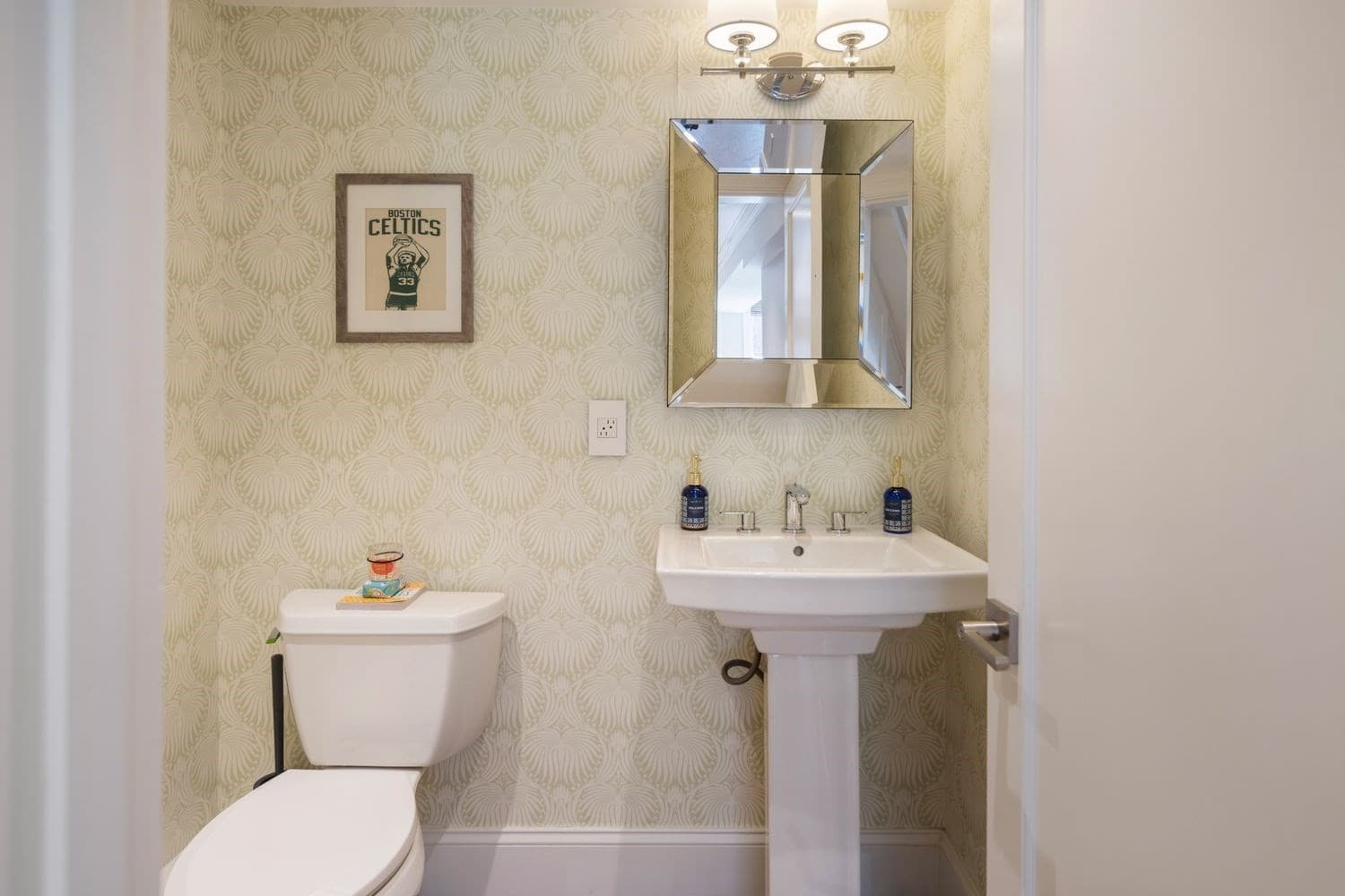Condominium at 38 Rutland Sq # 1, Boston MA 02118, Boston, photo 9 of 25