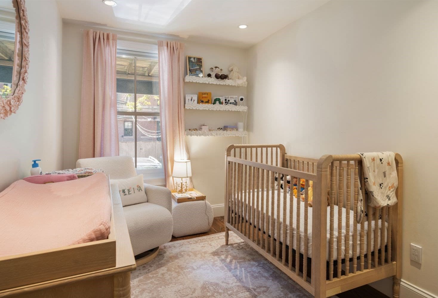 Condominium at 38 Rutland Sq # 1, Boston MA 02118, Boston, photo 15 of 25