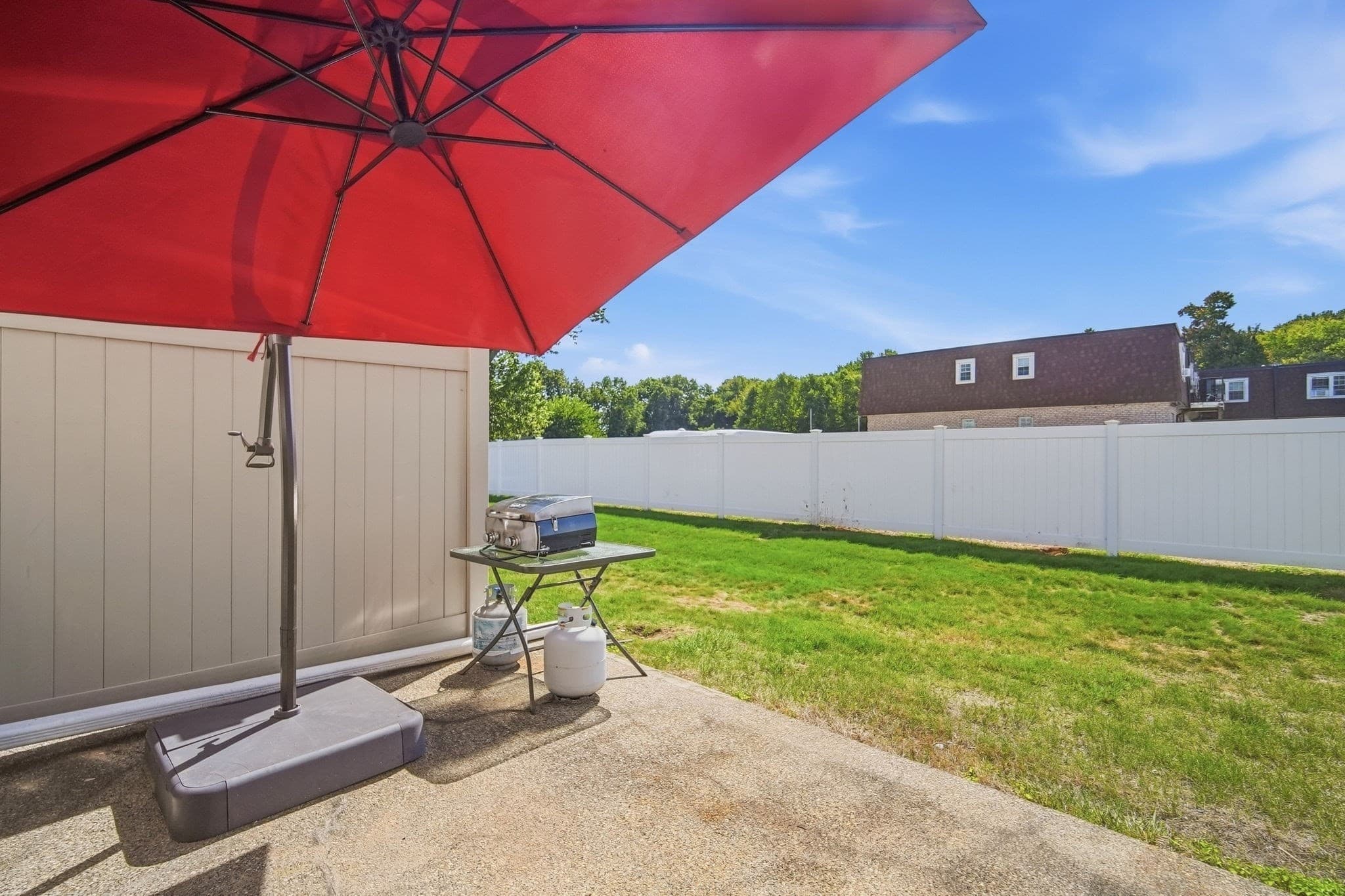 Condominium at 144 Autumn, Agawam MA 01001, Agawam, photo 28 of 37