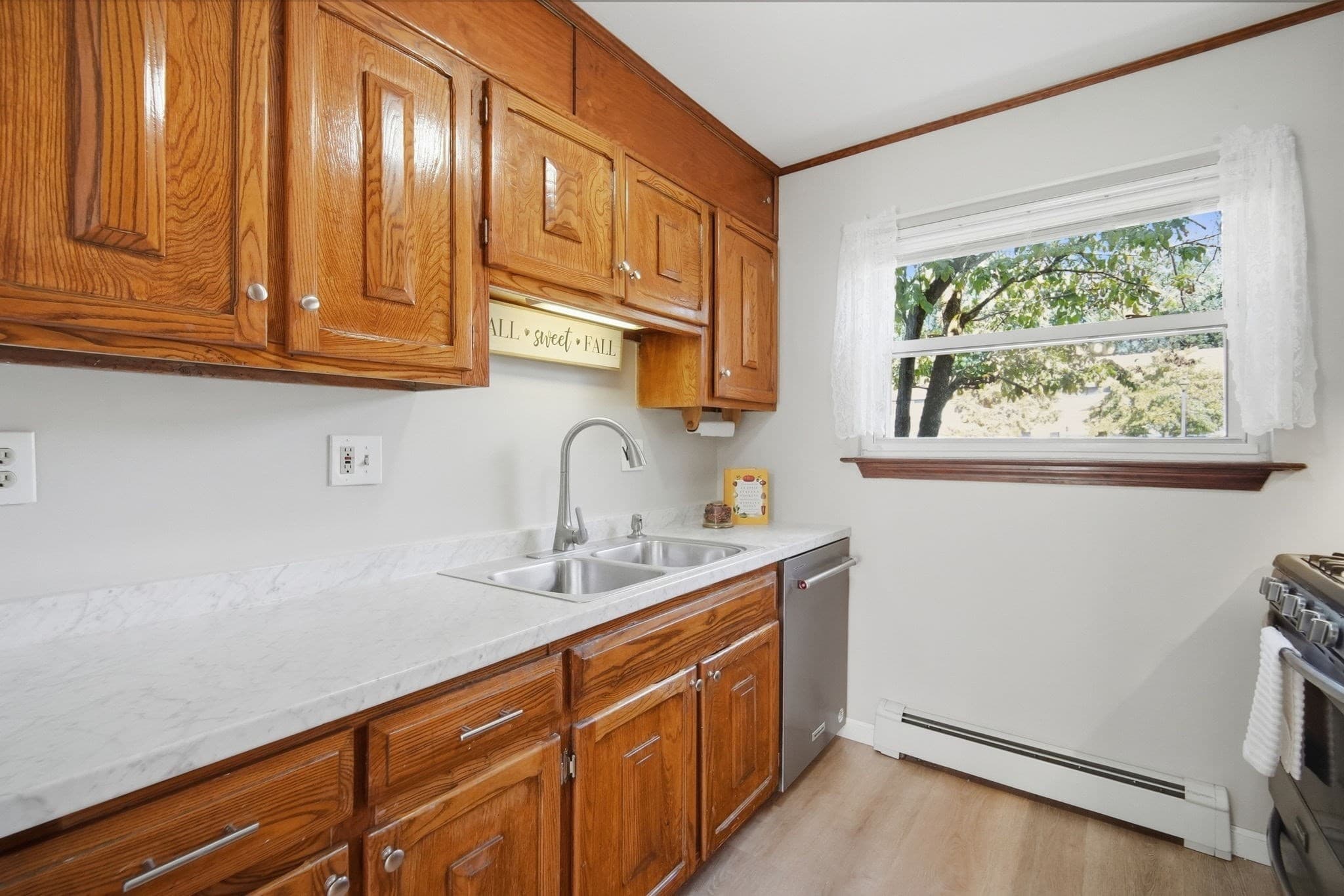 Condominium at 144 Autumn, Agawam MA 01001, Agawam, photo 11 of 37