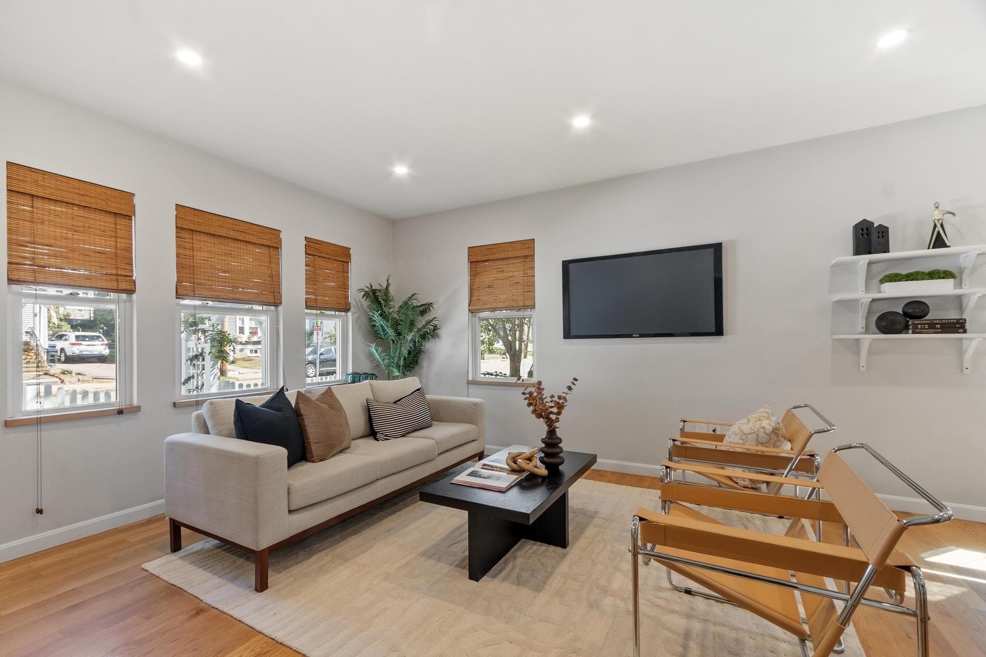 Condominium at 574-576 Lagrange St # 574, Boston MA 02132, Boston, photo 8 of 39