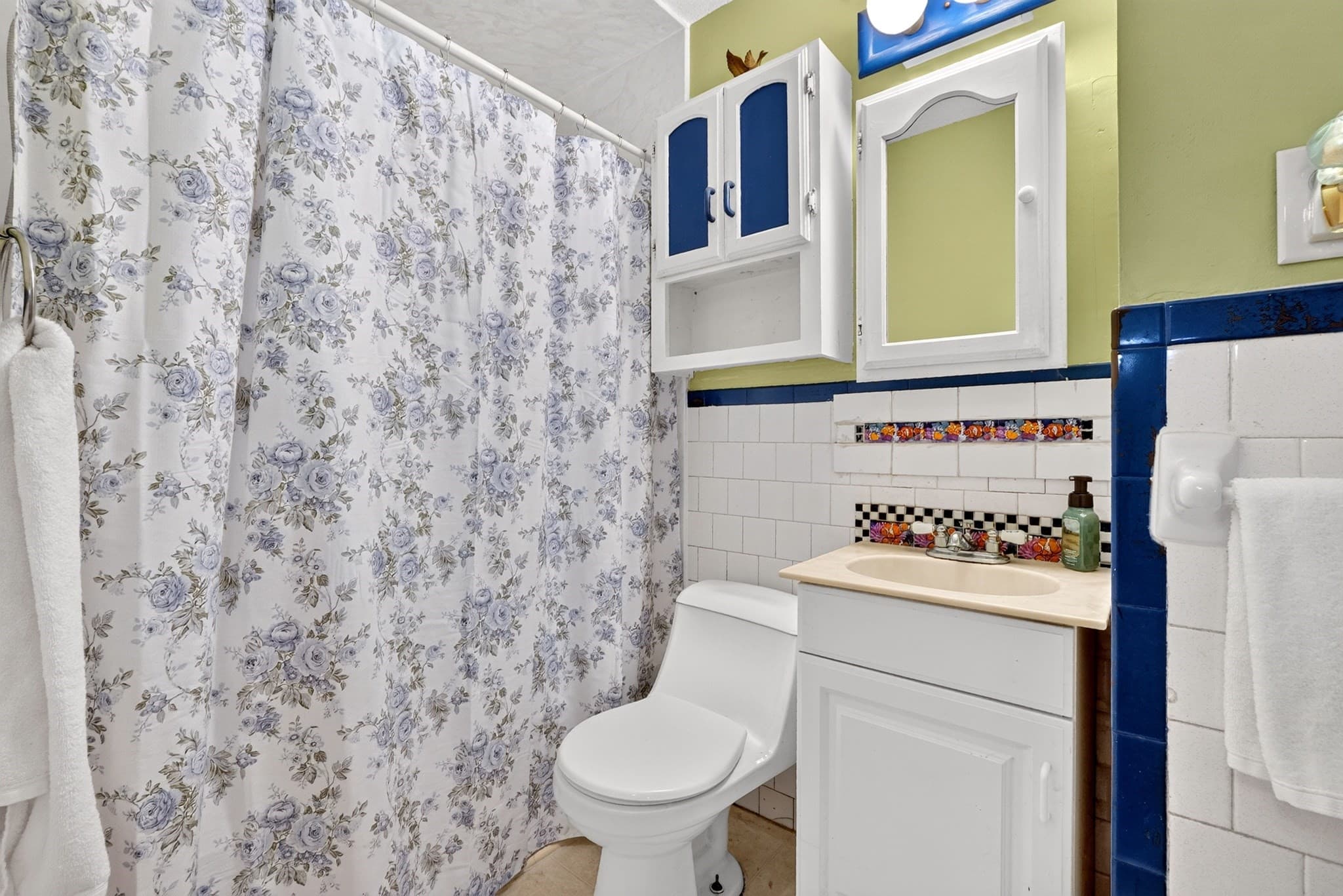 Single Family Residence at 203 Lakeview Ave, Tyngsborough MA 01879, Tyngsborough, photo 17 of 38