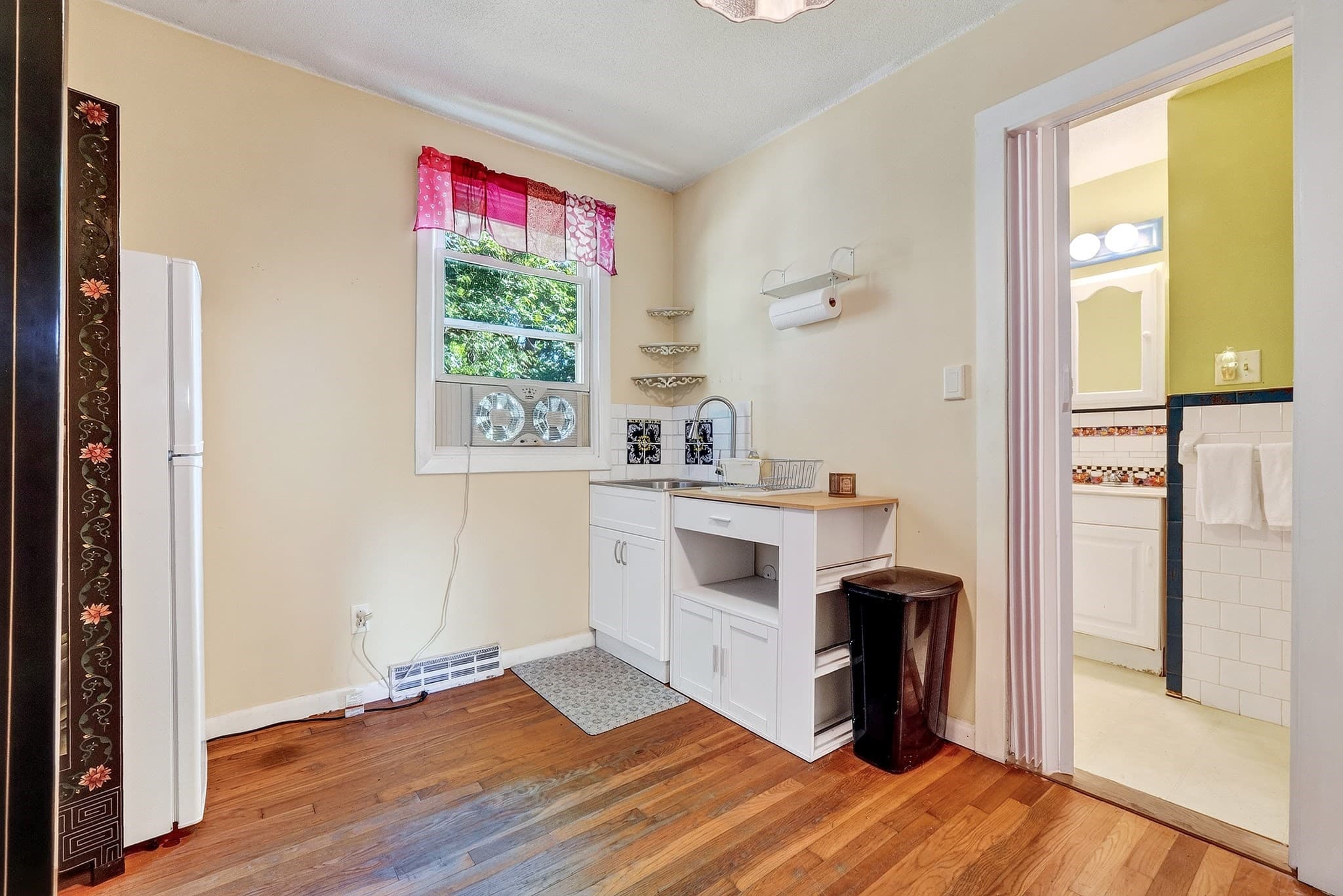 Single Family Residence at 203 Lakeview Ave, Tyngsborough MA 01879, Tyngsborough, photo 16 of 38
