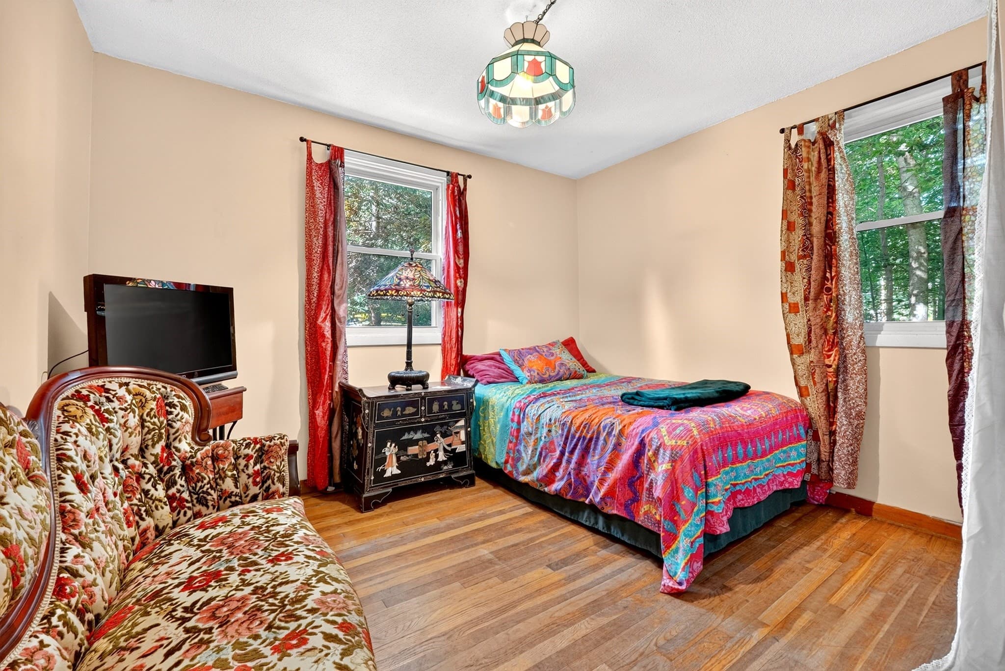 Single Family Residence at 203 Lakeview Ave, Tyngsborough MA 01879, Tyngsborough, photo 15 of 38