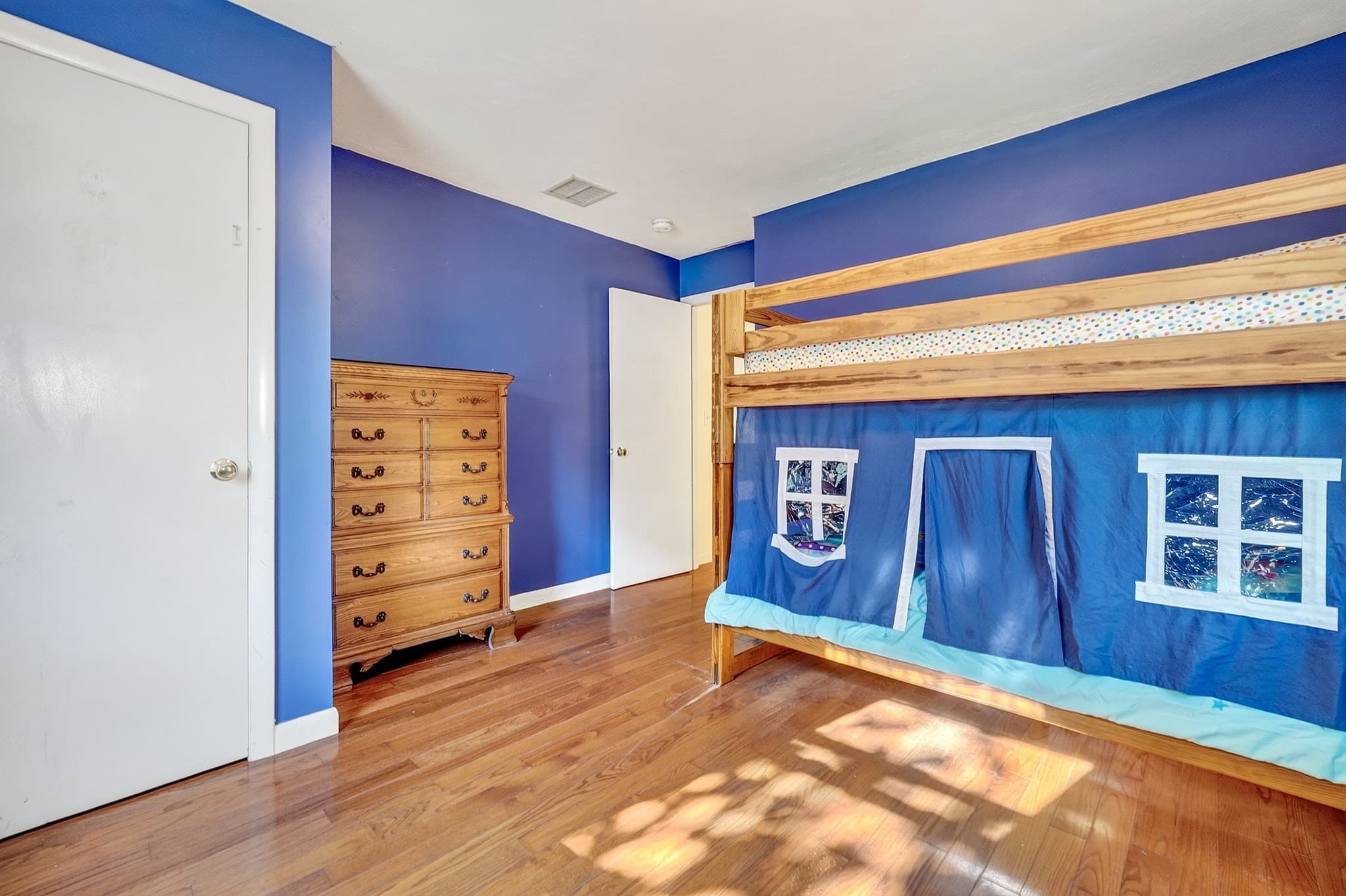 Single Family Residence at 203 Lakeview Ave, Tyngsborough MA 01879, Tyngsborough, photo 11 of 38