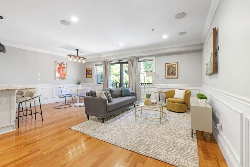 Condominium at 110 Park St # 5, Boston MA 02132, Boston, photo 7 of 17