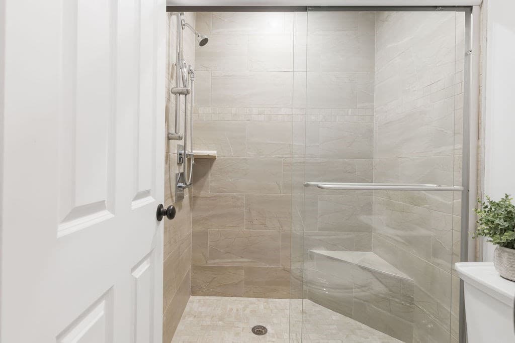 Condominium at 110 Park St # 5, Boston MA 02132, Boston, photo 10 of 17