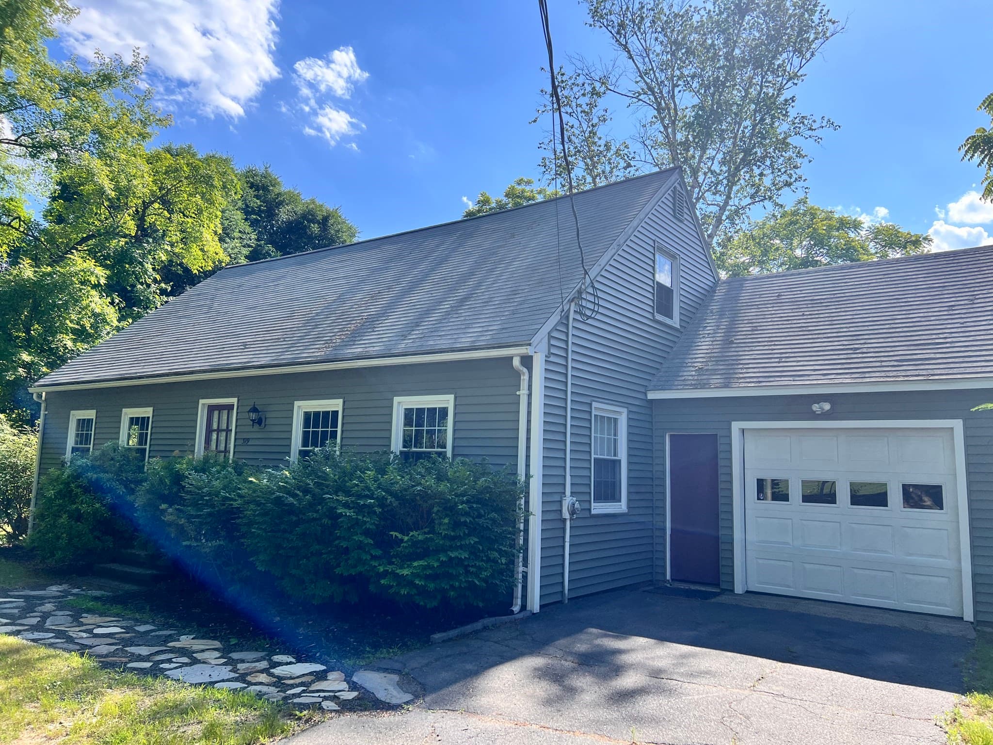 319 West St, Amherst MA 01002