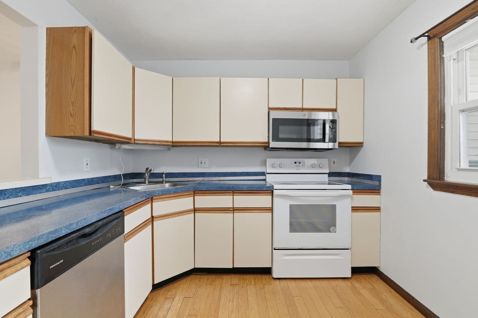 Condominium at 279 Farrington St # 1, Quincy MA 02170, Quincy, photo 12 of 37
