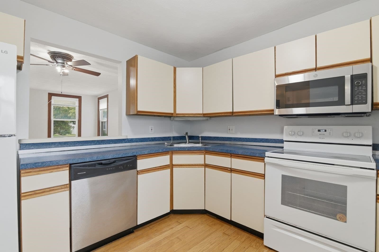 Condominium at 279 Farrington St # 1, Quincy MA 02170, Quincy, photo 14 of 37