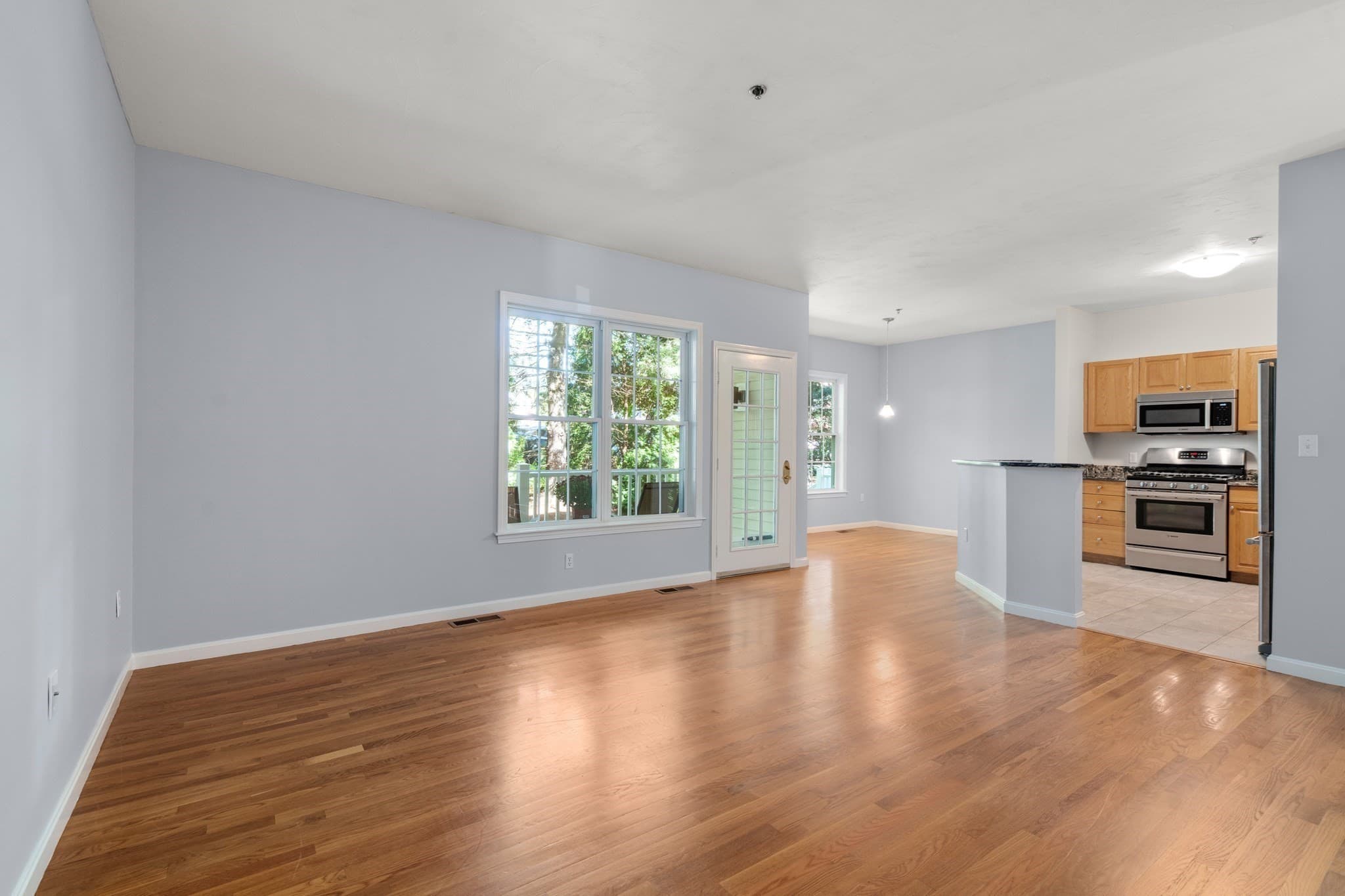 Condominium at 36 Cambridge Road # 32, Woburn MA 01801, Woburn, photo 4 of 13