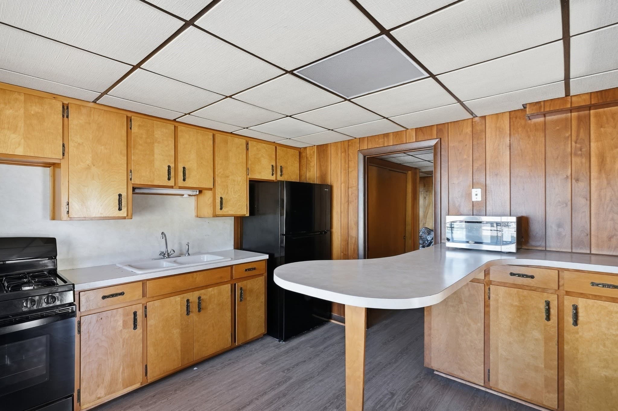 Single Family Residence at 2400 South Main St, Fall River MA 02724, Fall River, photo 20 of 35