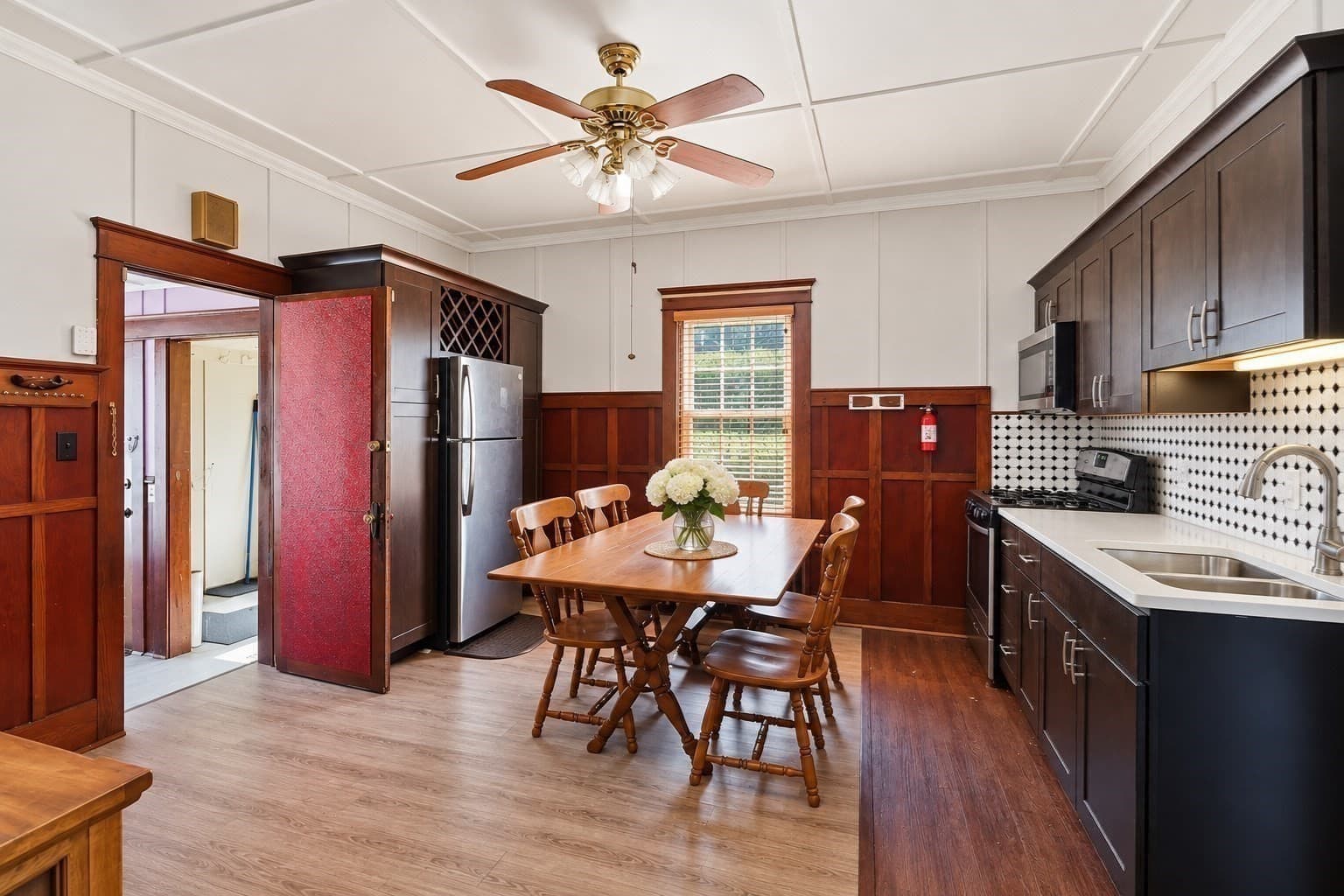 Single Family Residence at 2400 South Main St, Fall River MA 02724, Fall River, photo 8 of 35