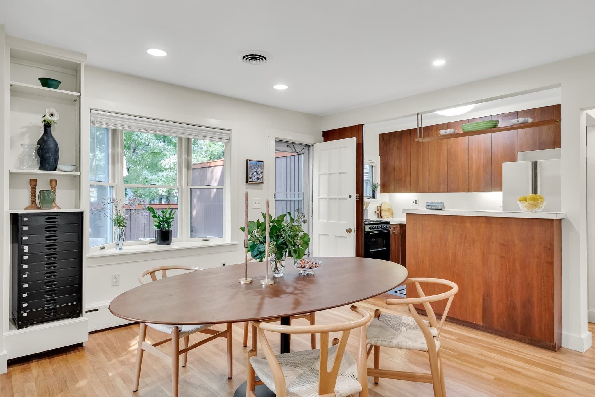 Single Family Residence at 11 Sparks Street, Cambridge MA 02140, Cambridge, photo 6 of 27