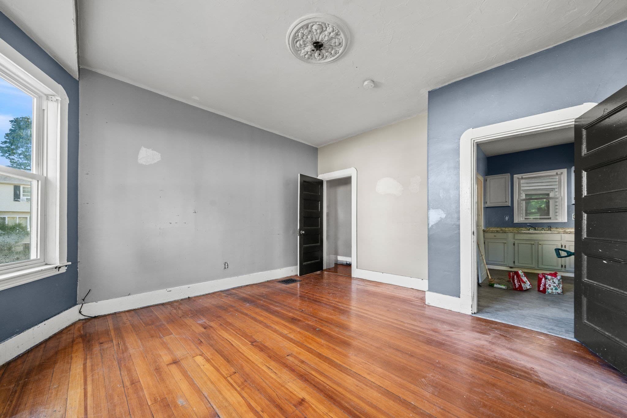 3 Family - 3 Units Up/Down at 33 Hollander St, Boston MA 02121, Boston, photo 27 of 37