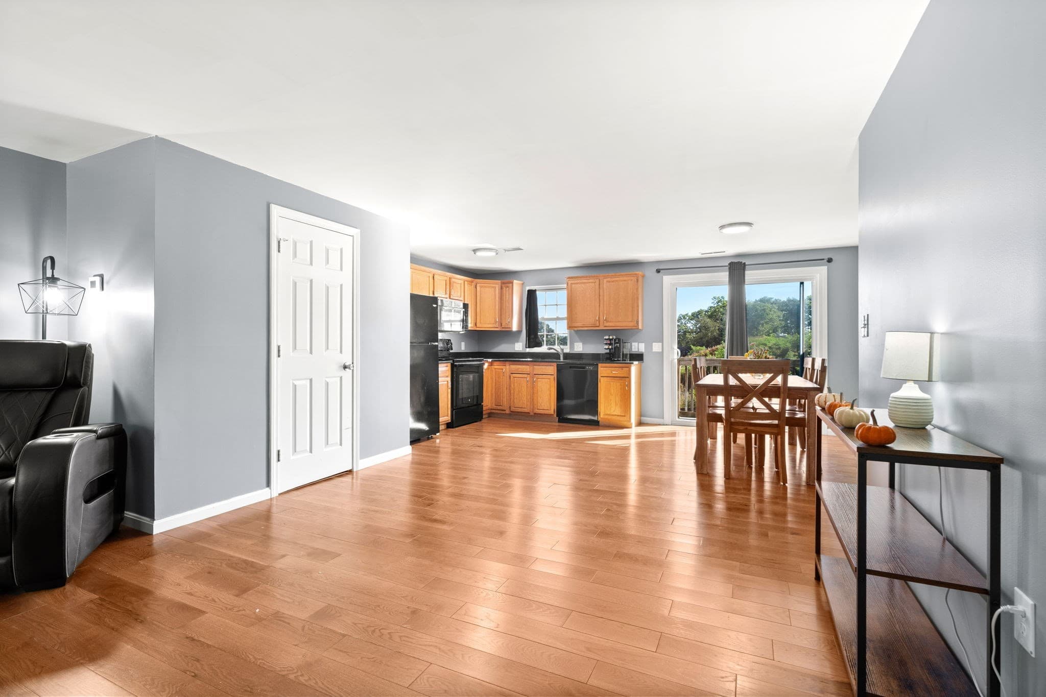 Condominium at 15 Mercury Ter # 15, Haverhill MA 01832, Haverhill, photo 15 of 31