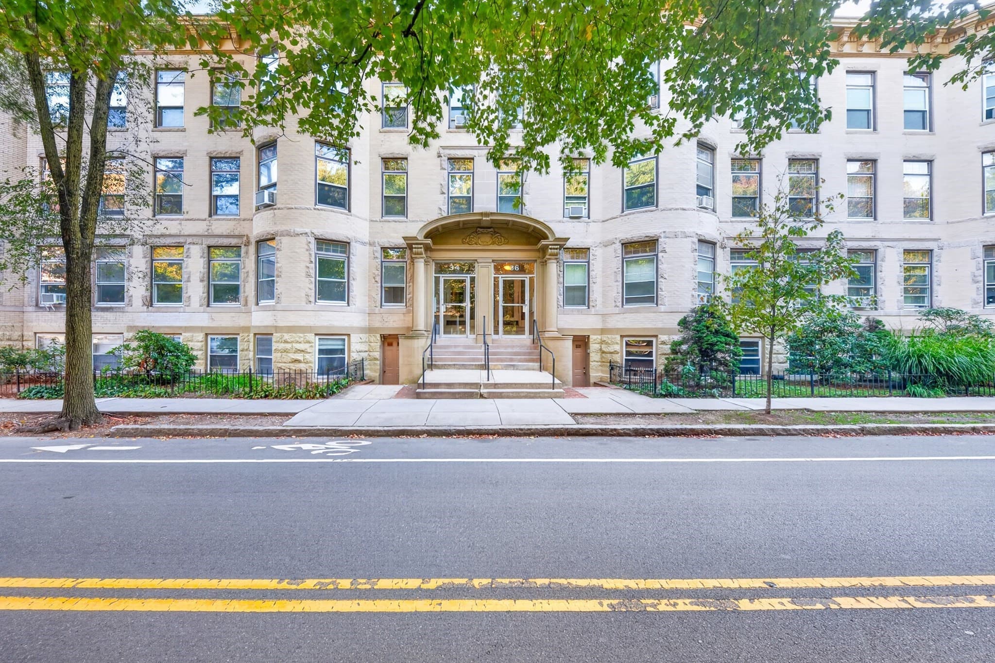 Condominium at 34 Winchester St # 1, Brookline MA 02446, Brookline, photo 9 of 10
