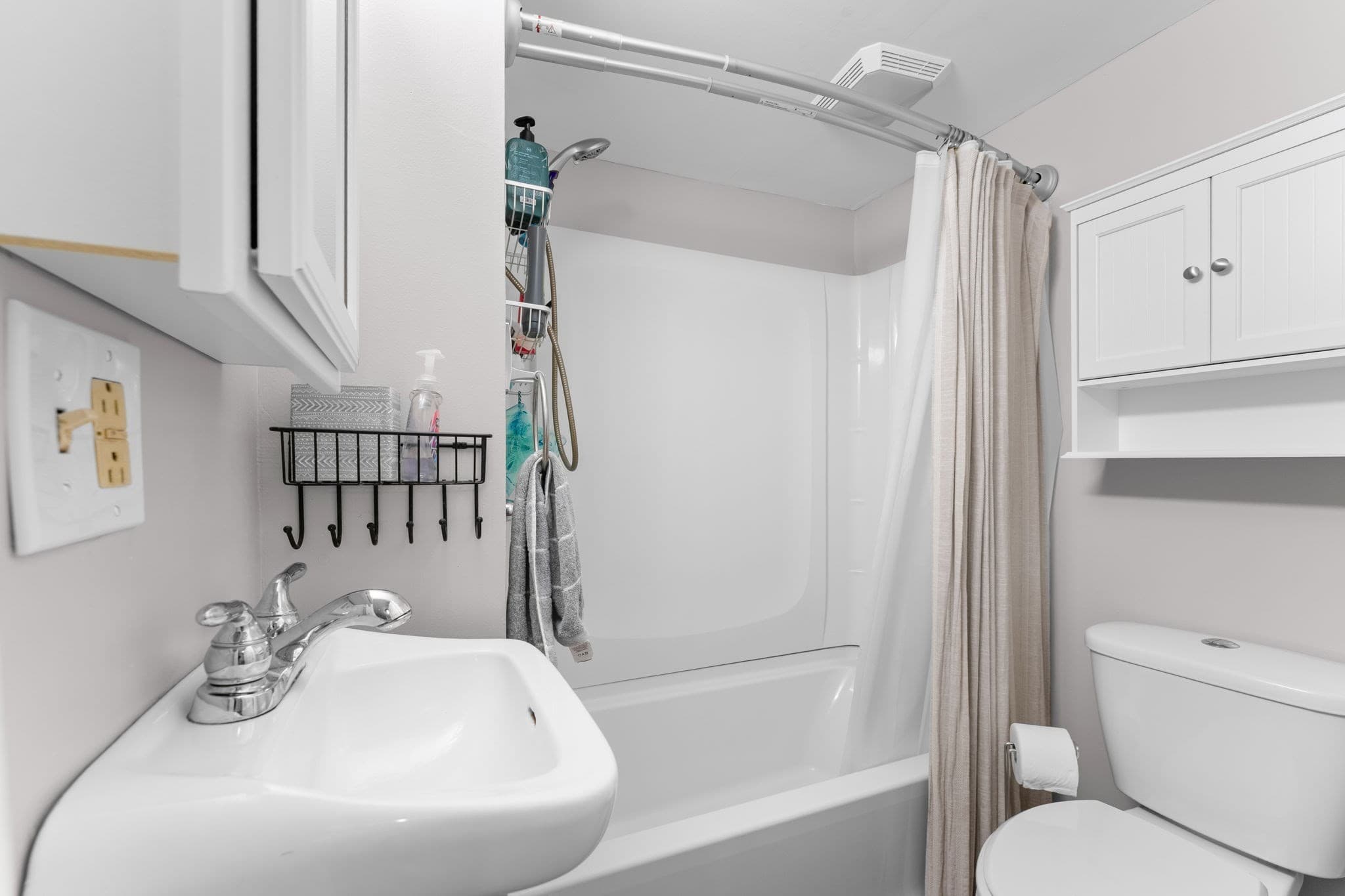 Condominium at 21 Mill Street Ct # 4, Lancaster MA 01523, Lancaster, photo 21 of 32