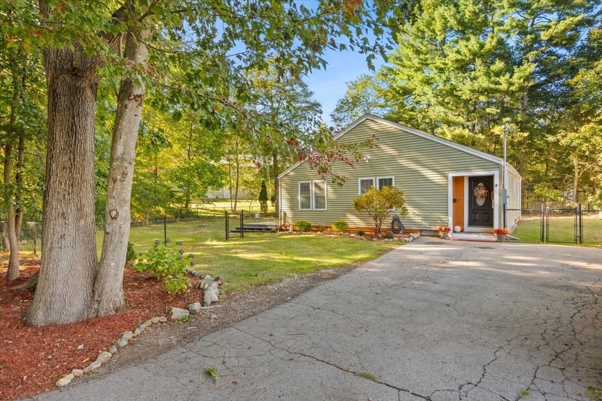 5 Wyman Rd, Randolph MA 02368