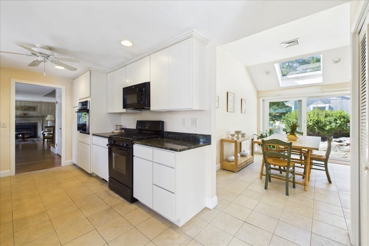 Single Family Residence at 458 Essex Street, Weymouth MA 02188, Weymouth, photo 2 of 41