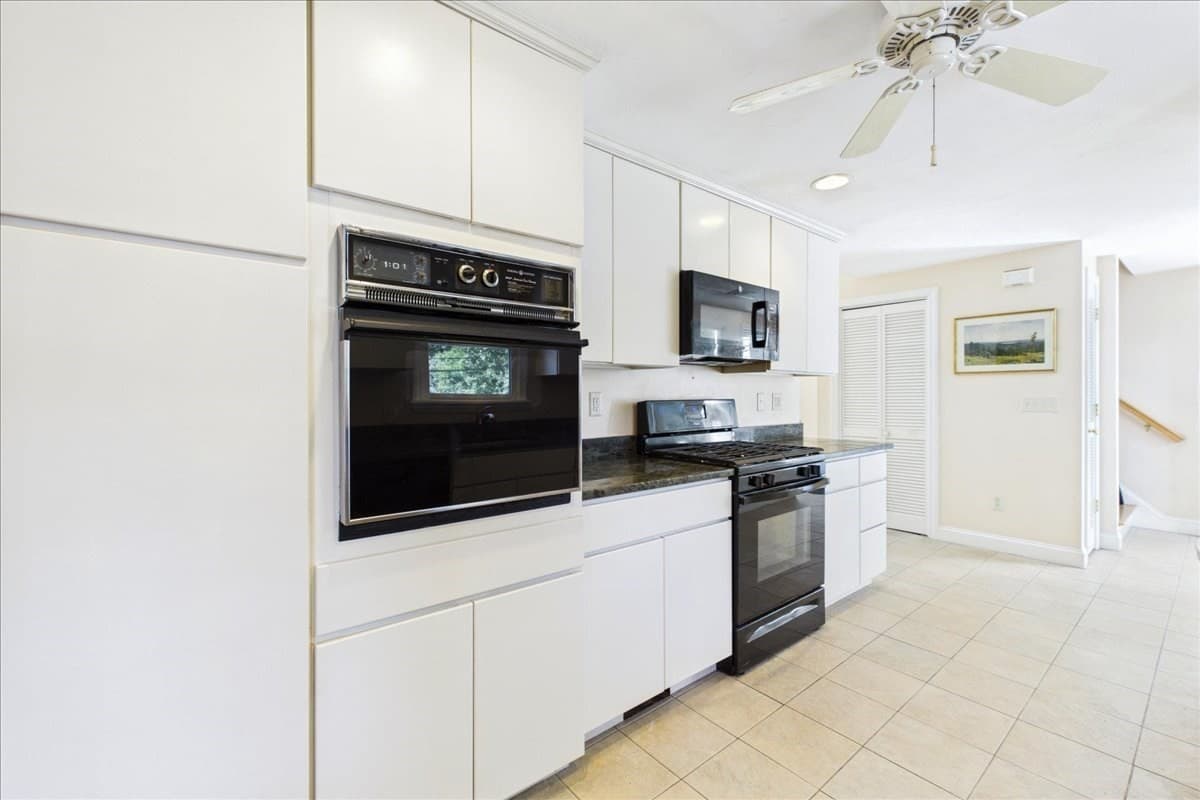 Single Family Residence at 458 Essex Street, Weymouth MA 02188, Weymouth, photo 4 of 41