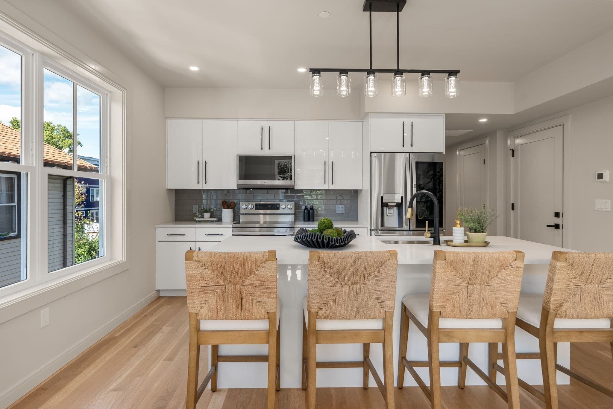 Condominium at 50 Bradeen # 2, Boston MA 02131, Boston, photo 6 of 29