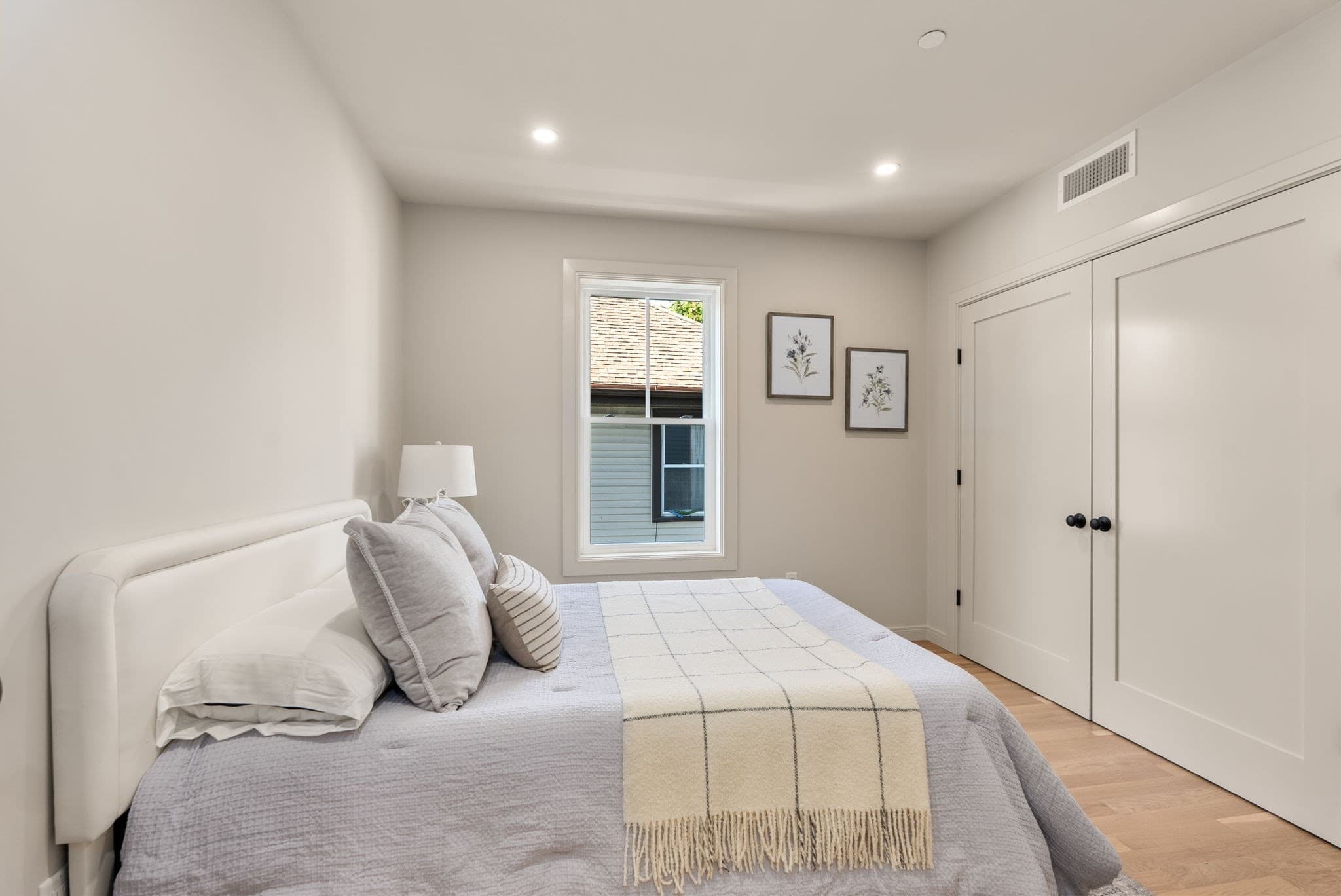 Condominium at 50 Bradeen # 2, Boston MA 02131, Boston, photo 12 of 29