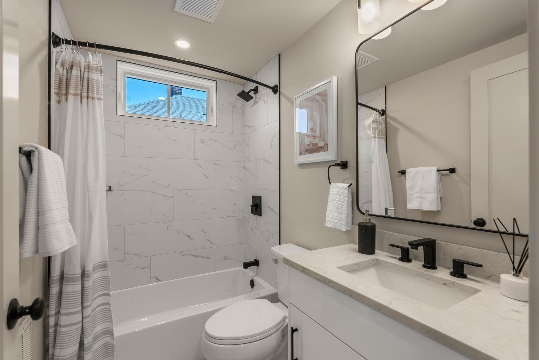 Condominium at 50 Bradeen # 2, Boston MA 02131, Boston, photo 14 of 29