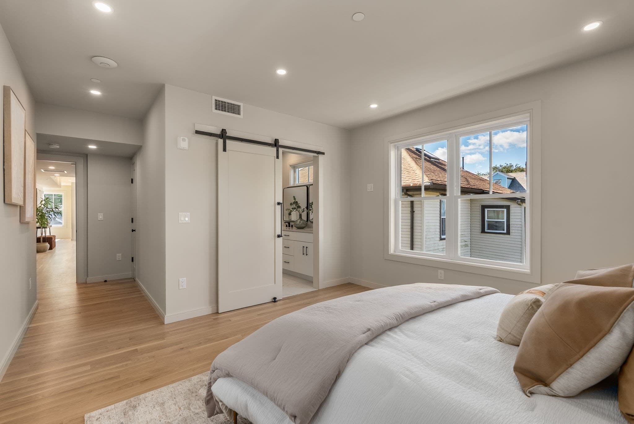 Condominium at 50 Bradeen # 2, Boston MA 02131, Boston, photo 18 of 29