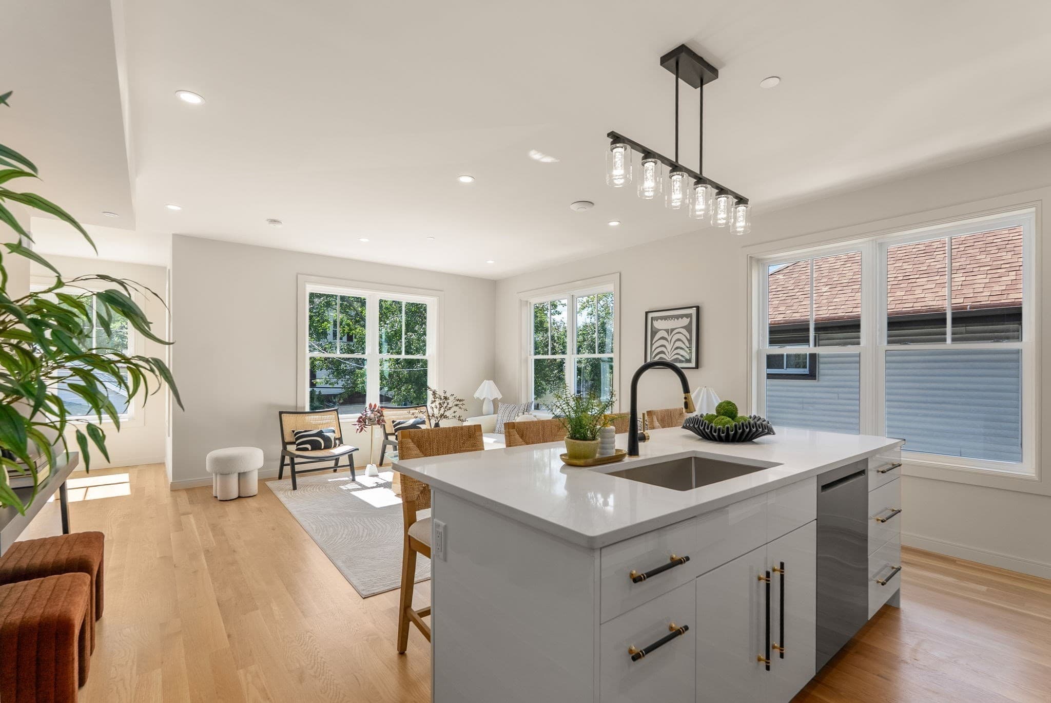 Condominium at 50 Bradeen # 2, Boston MA 02131, Boston, photo 4 of 29