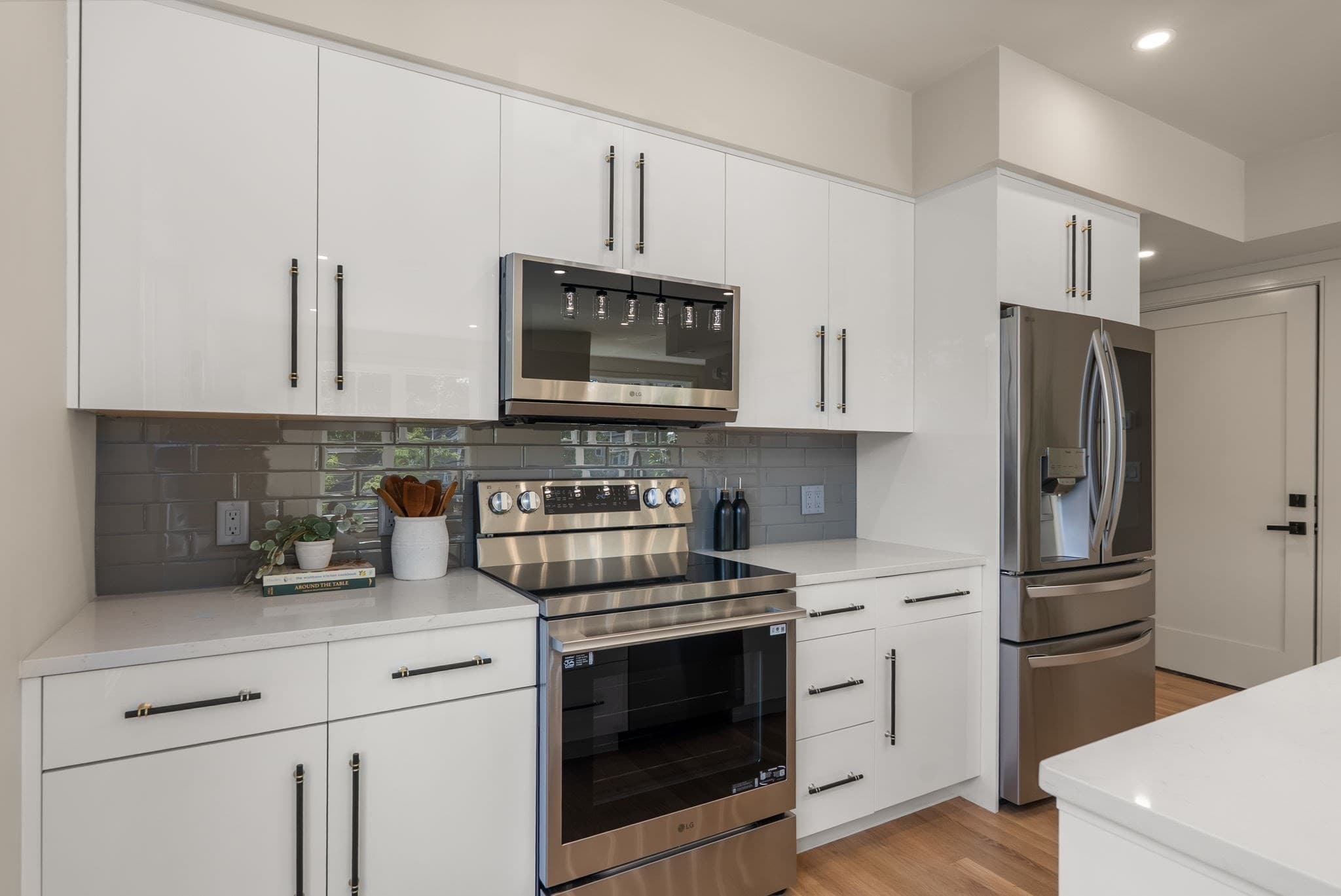 Condominium at 50 Bradeen # 2, Boston MA 02131, Boston, photo 8 of 29