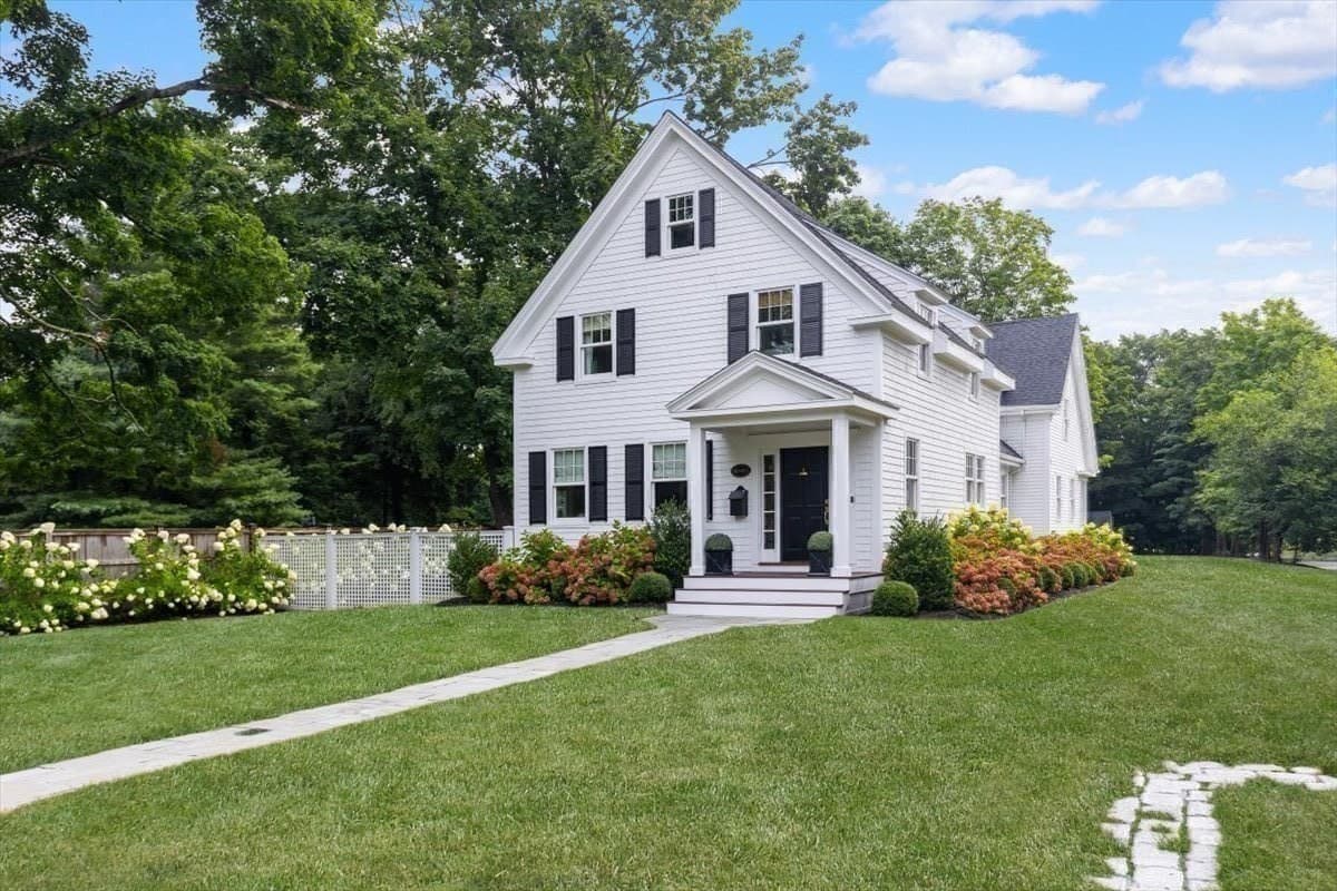 Single Family Residence at 1040 Main St, Hingham MA 02043, Hingham, photo 32 of 39