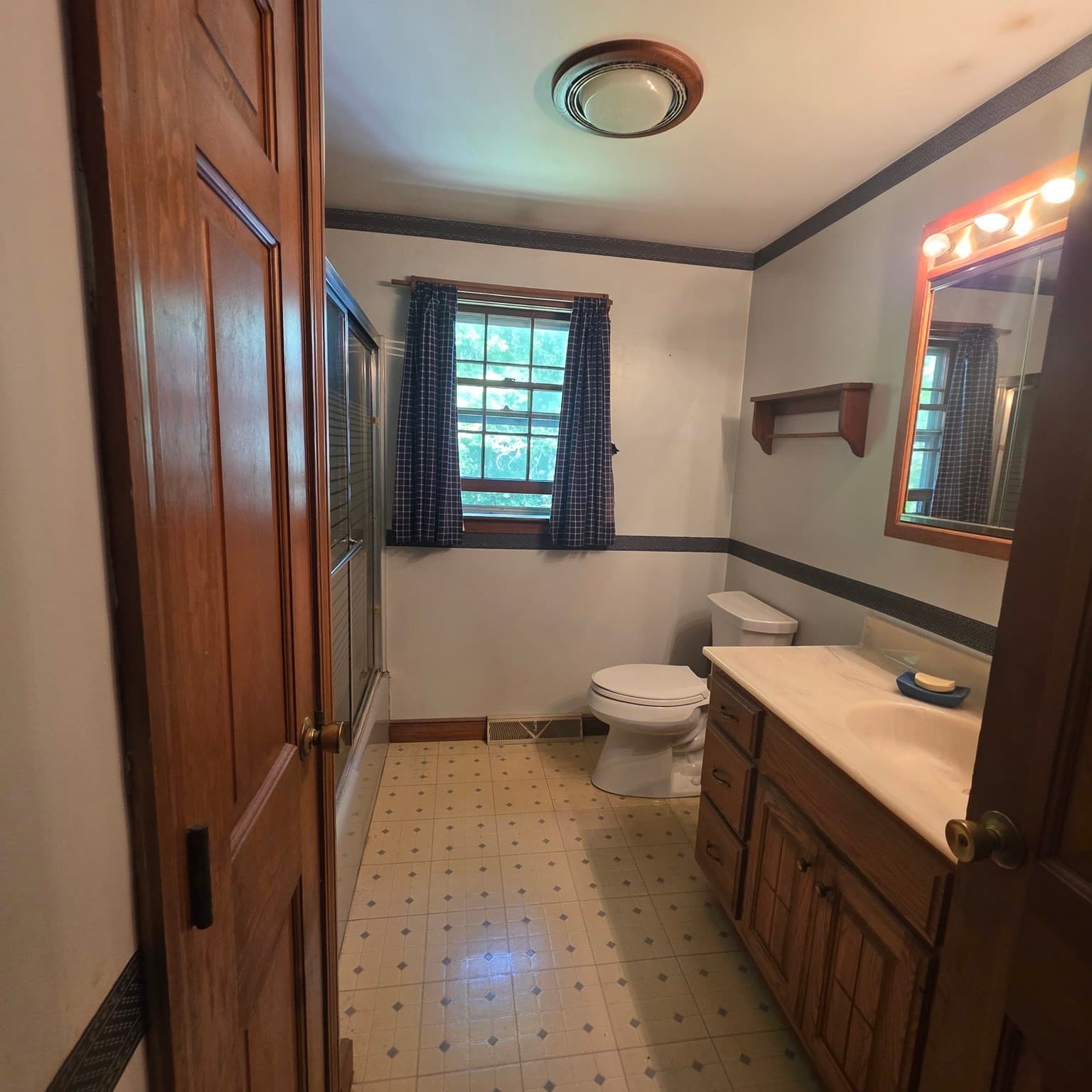 Single Family Residence at 549 East Washington Street, Hanson MA 02341, Hanson, photo 10 of 19