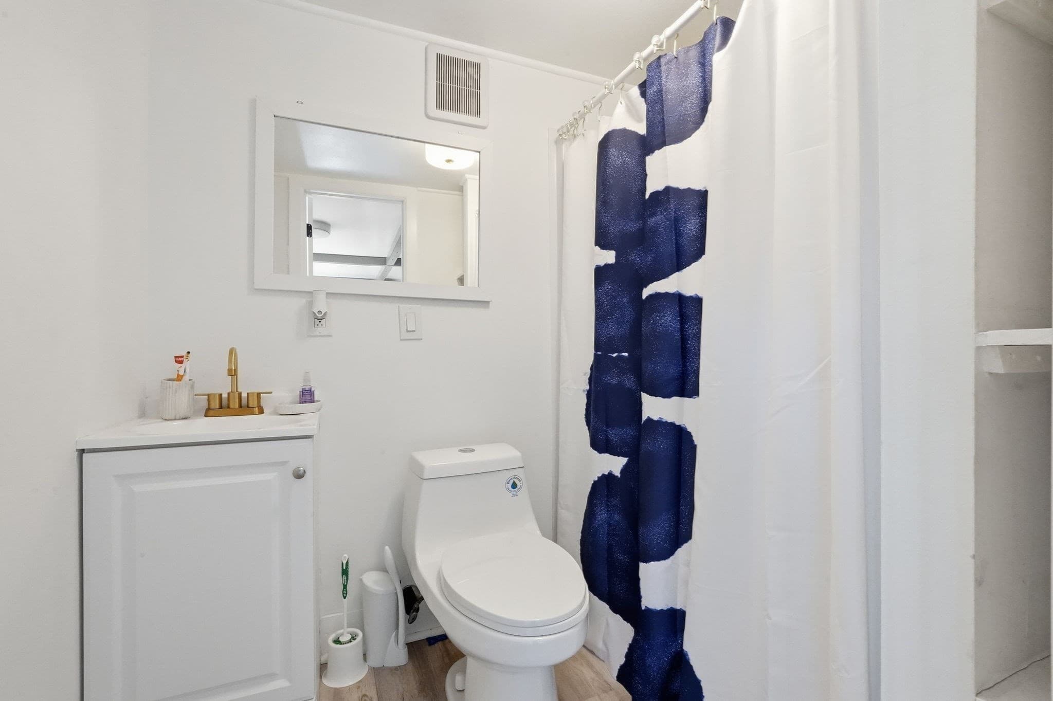 Single Family Residence at 104 Wayne St, Springfield MA 01118, Springfield, photo 32 of 42