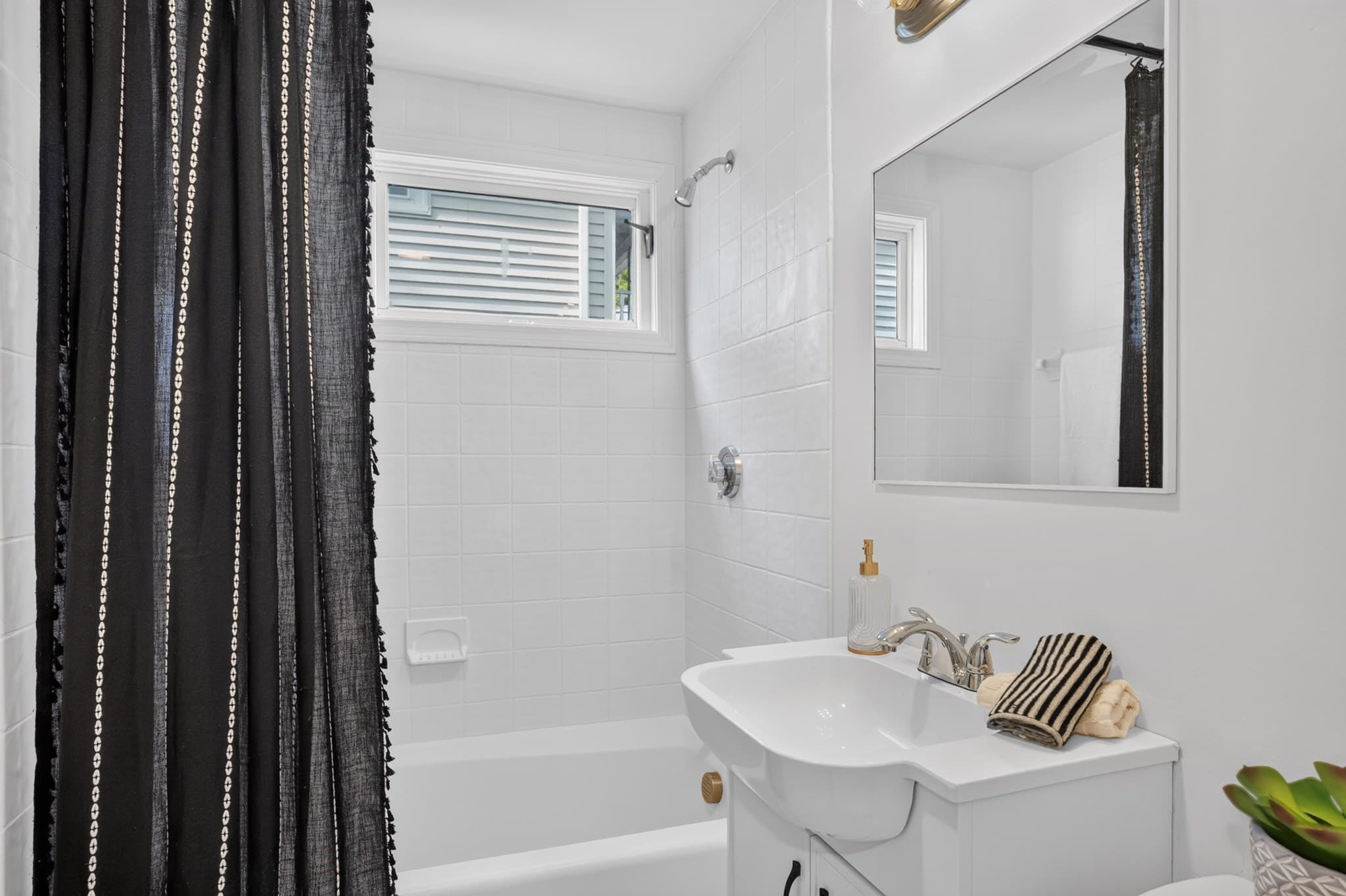 Condominium at 332 Charles River Rd # 332, Watertown MA 02472, Watertown, photo 22 of 40
