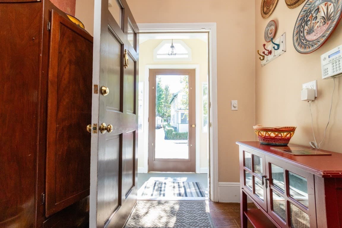Single Family Residence at 72 Sycamore St, Boston MA 02131, Boston, photo 5 of 28
