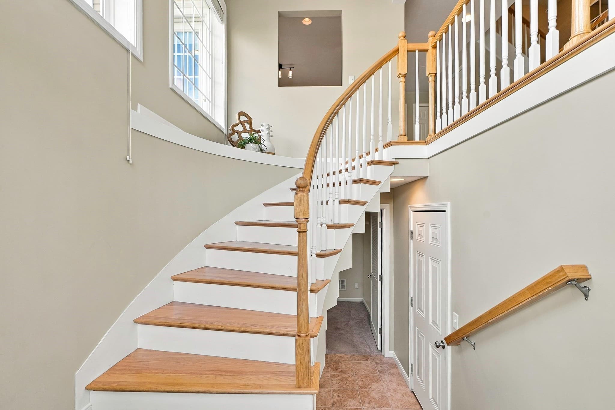 Condominium at 4 Paul Revere # 4, Hopkinton MA 01748, Hopkinton, photo 2 of 33