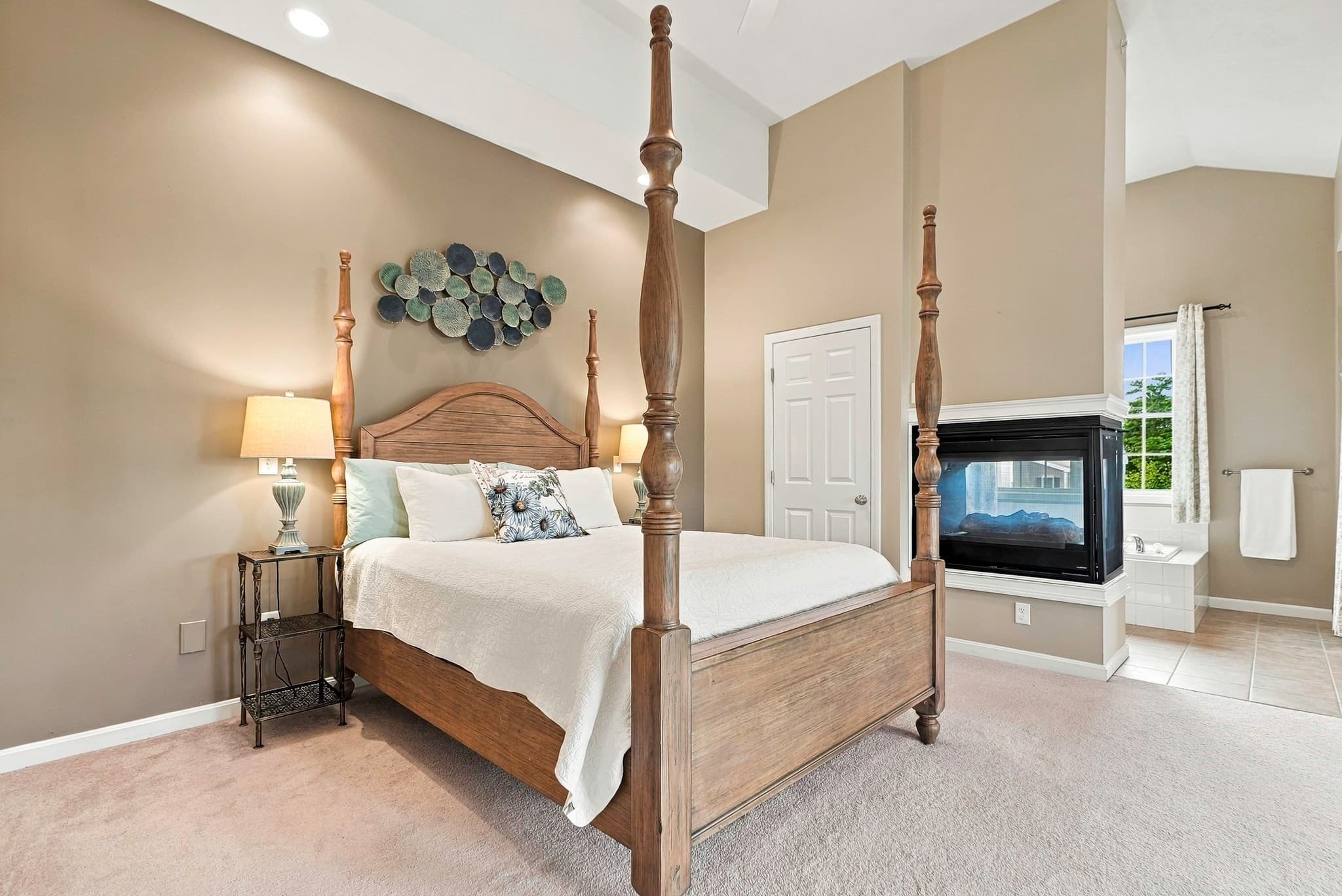 Condominium at 4 Paul Revere # 4, Hopkinton MA 01748, Hopkinton, photo 13 of 33
