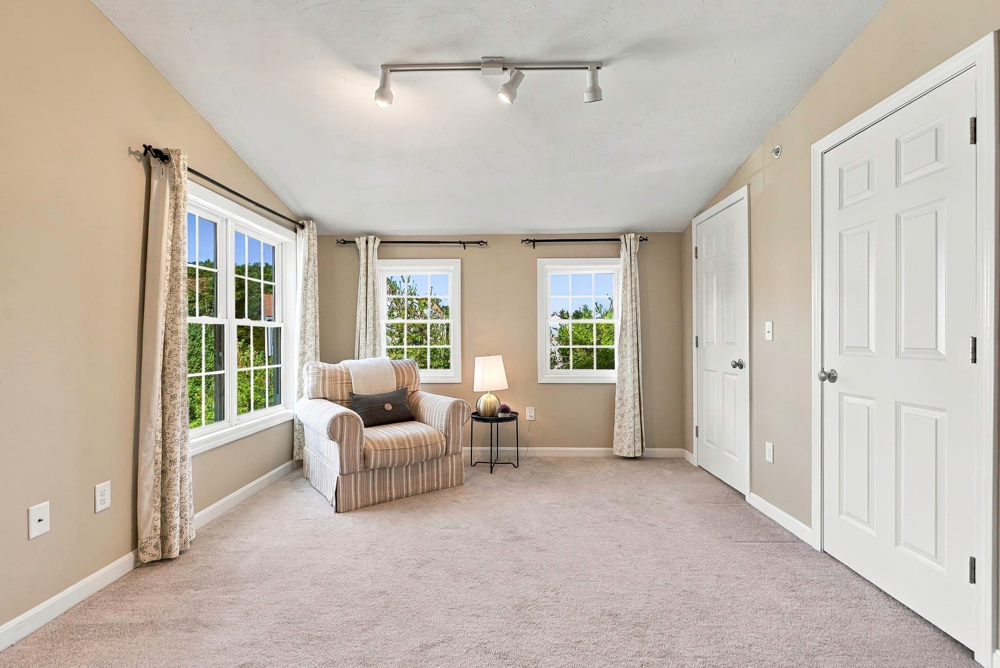 Condominium at 4 Paul Revere # 4, Hopkinton MA 01748, Hopkinton, photo 16 of 33