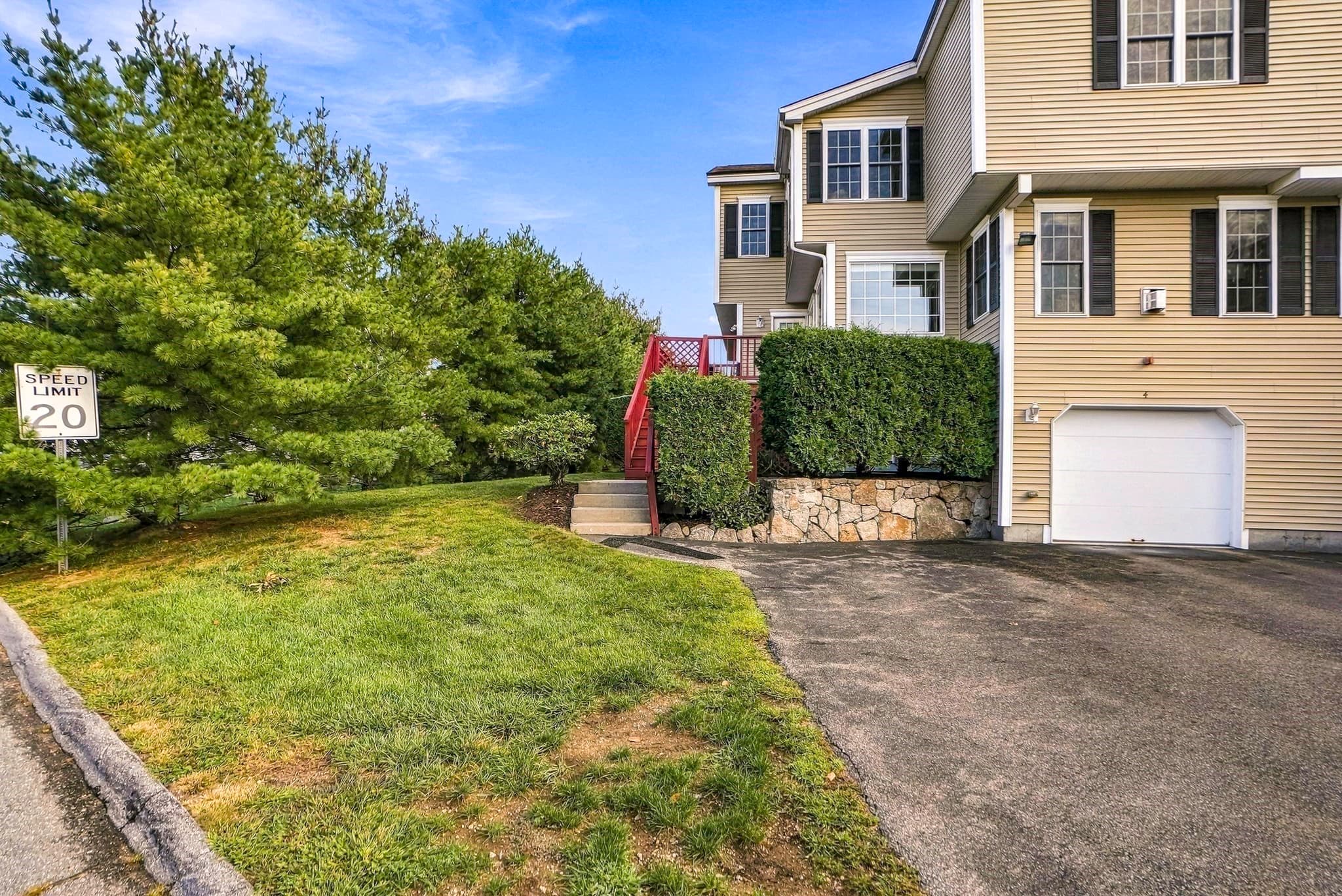Condominium at 4 Paul Revere # 4, Hopkinton MA 01748, Hopkinton, photo 26 of 33