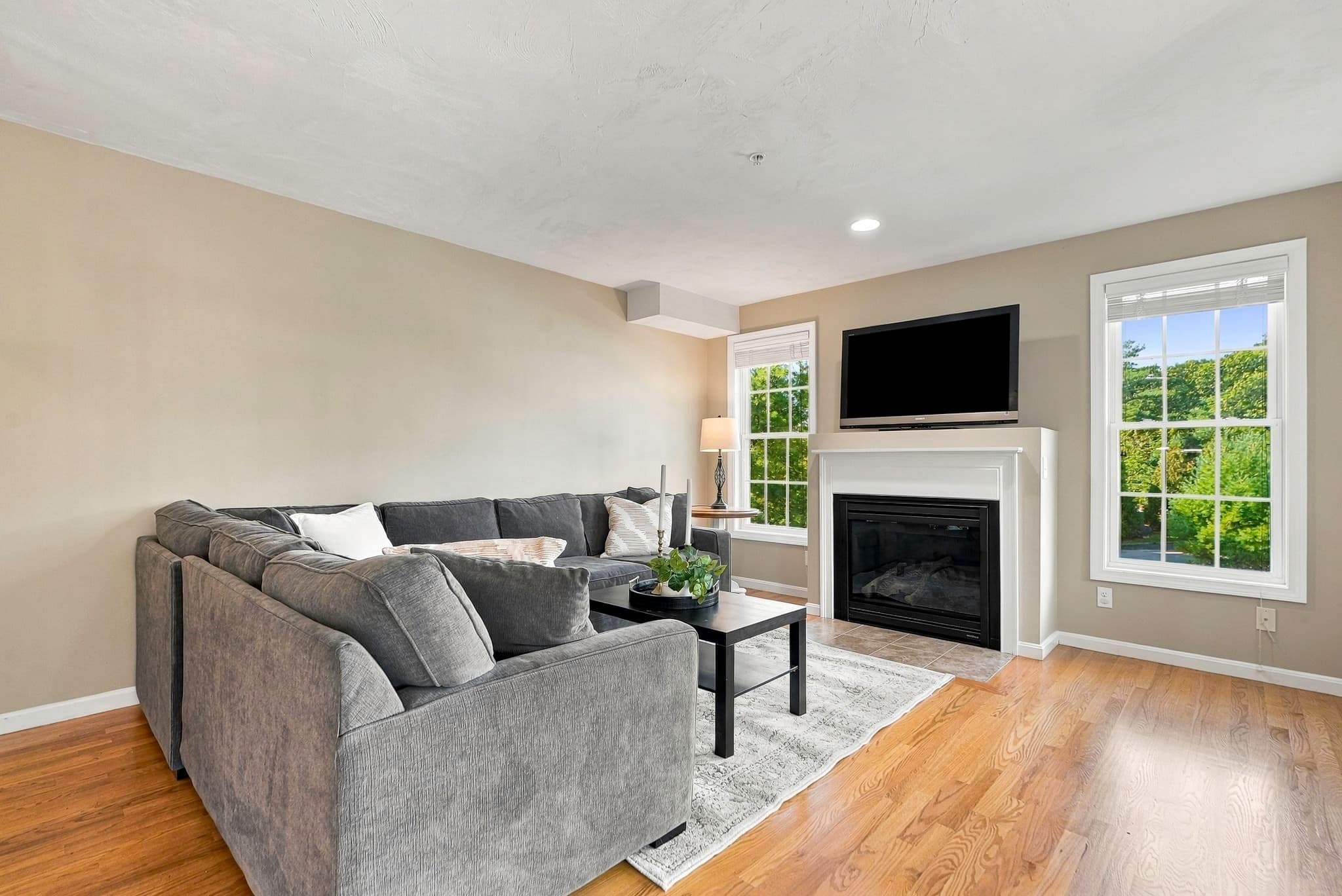 Condominium at 4 Paul Revere # 4, Hopkinton MA 01748, Hopkinton, photo 10 of 33