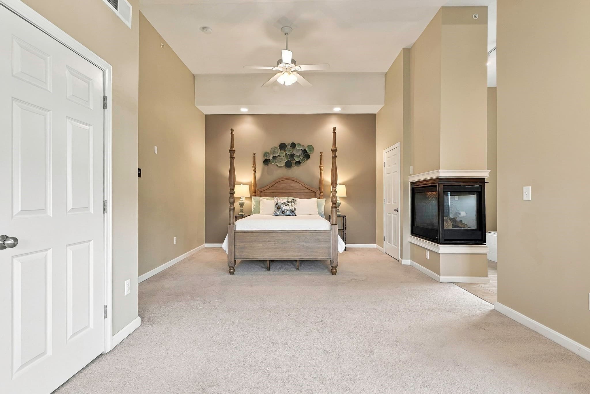 Condominium at 4 Paul Revere # 4, Hopkinton MA 01748, Hopkinton, photo 15 of 33