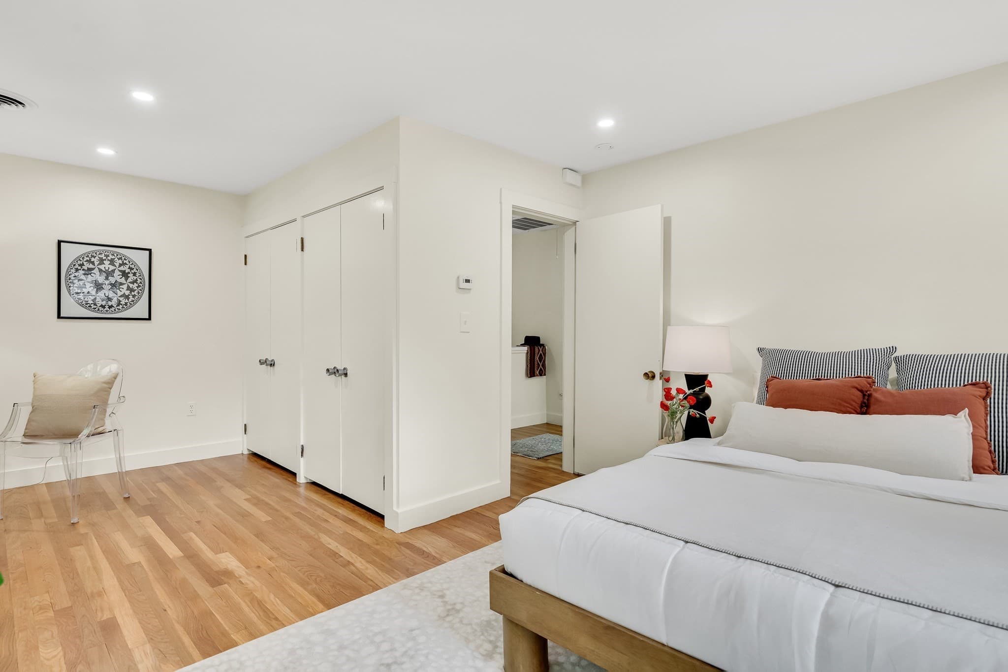 Condominium at 11 Sparks Street # 0, Cambridge MA 02140, Cambridge, photo 16 of 26