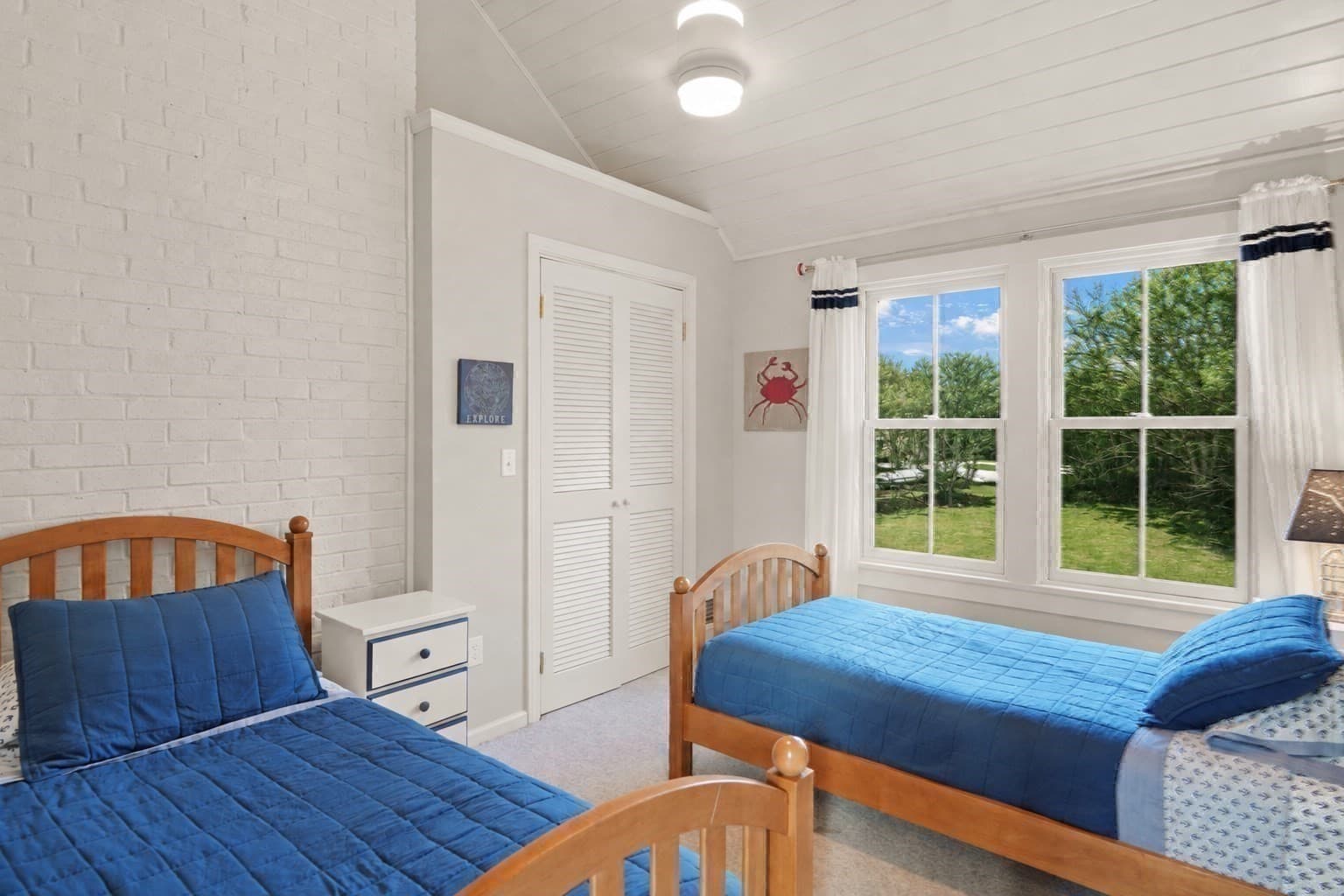 Single Family Residence at 8 Jeffers Way, Aquinnah MA 02535, Aquinnah, photo 32 of 42