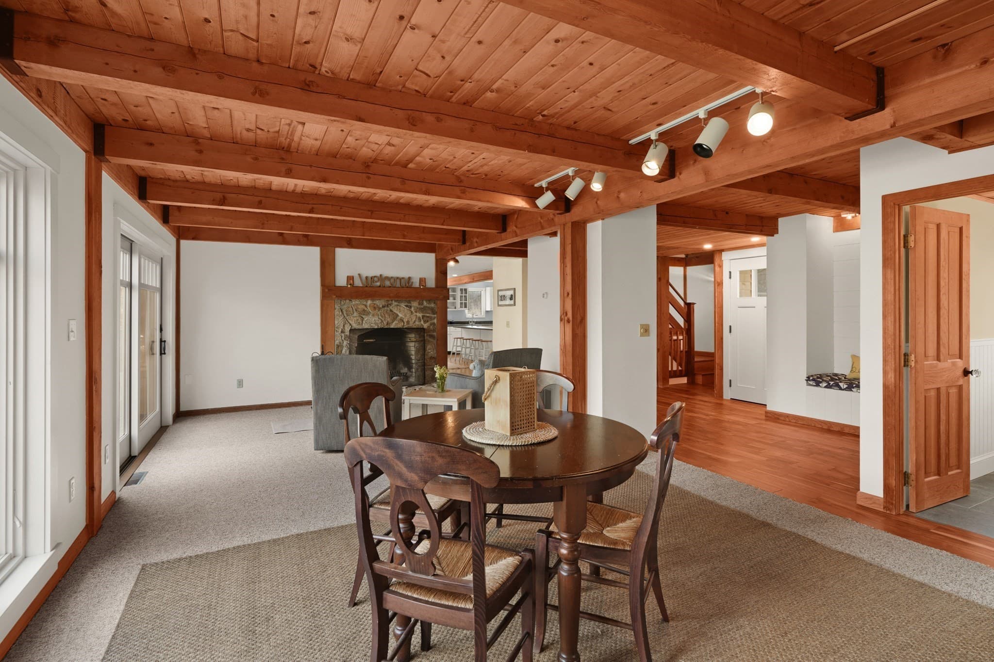 Single Family Residence at 8 Jeffers Way, Aquinnah MA 02535, Aquinnah, photo 20 of 42