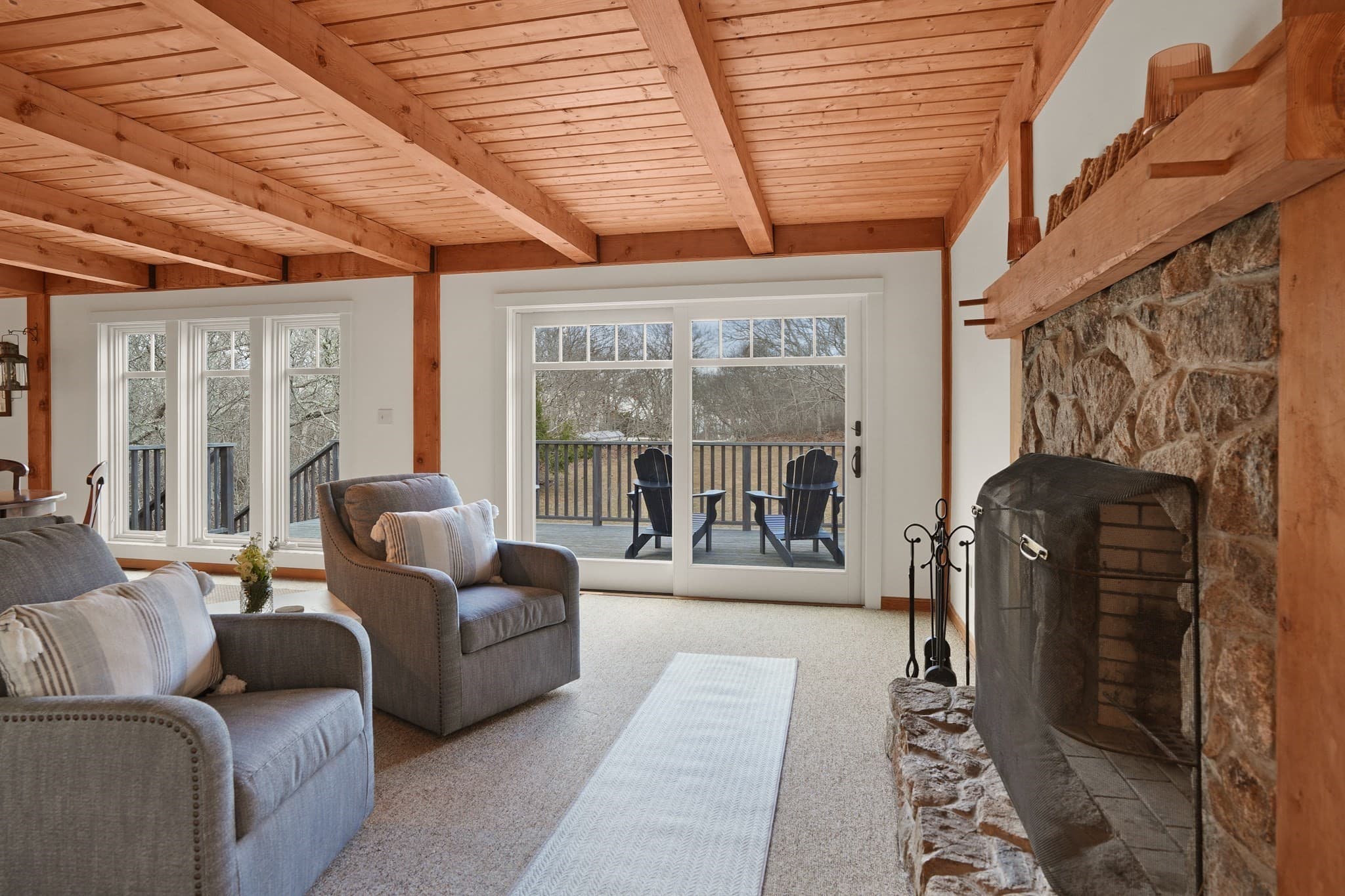 Single Family Residence at 8 Jeffers Way, Aquinnah MA 02535, Aquinnah, photo 14 of 42