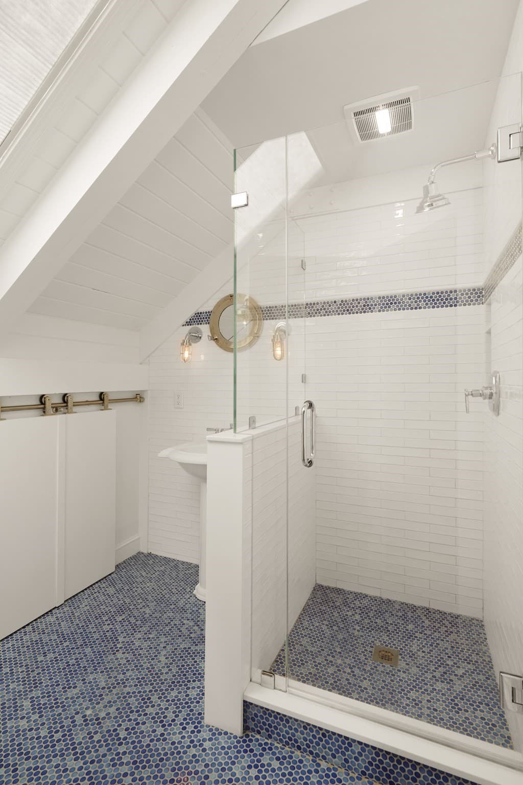 Single Family Residence at 8 Jeffers Way, Aquinnah MA 02535, Aquinnah, photo 31 of 42